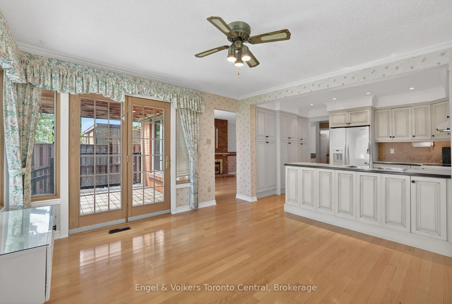 Photo 19 of 32 Milford Crescent, Brampton, Central Park — HOMEH