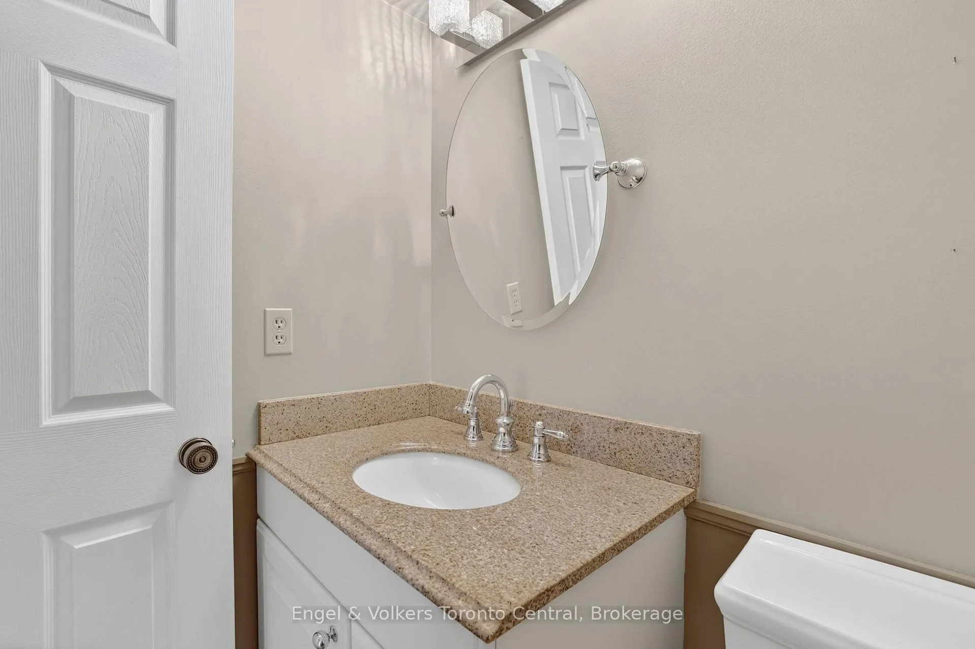 Photo 20 of 32 Milford Crescent, Brampton, Central Park — HOMEH