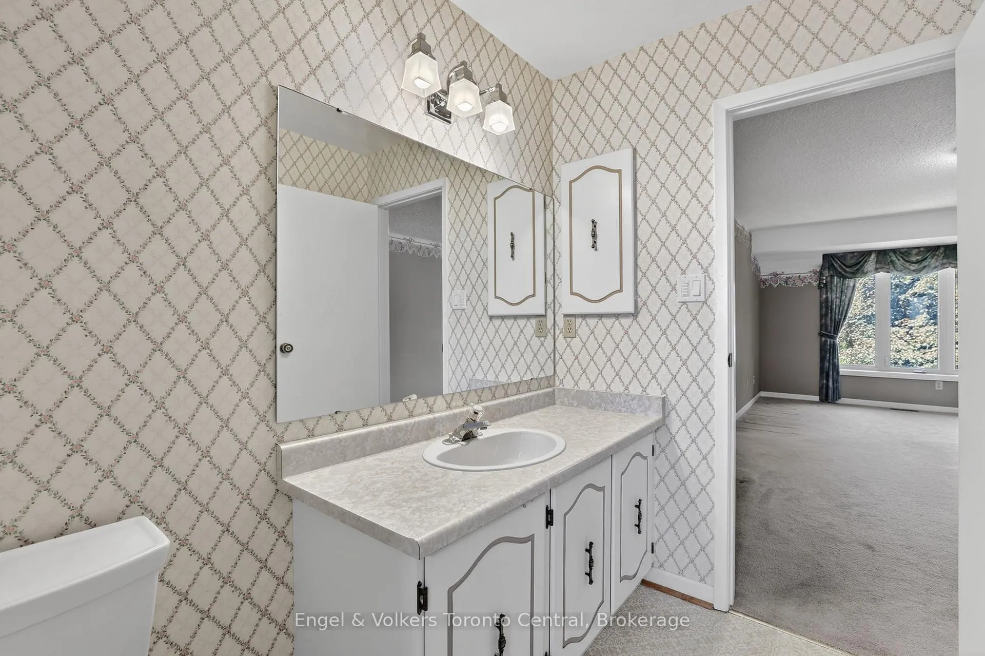 Photo 27 of 32 Milford Crescent, Brampton, Central Park — HOMEH