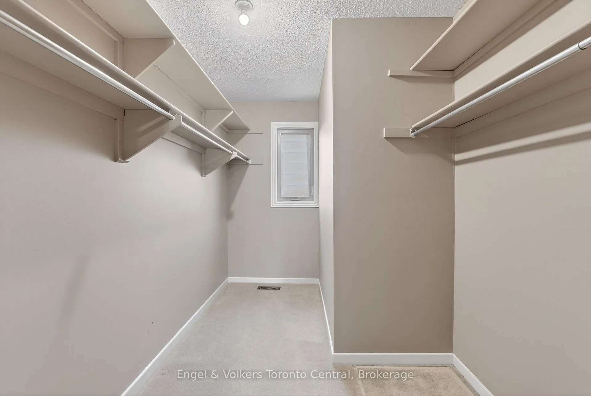 Photo 28 of 32 Milford Crescent, Brampton, Central Park — HOMEH