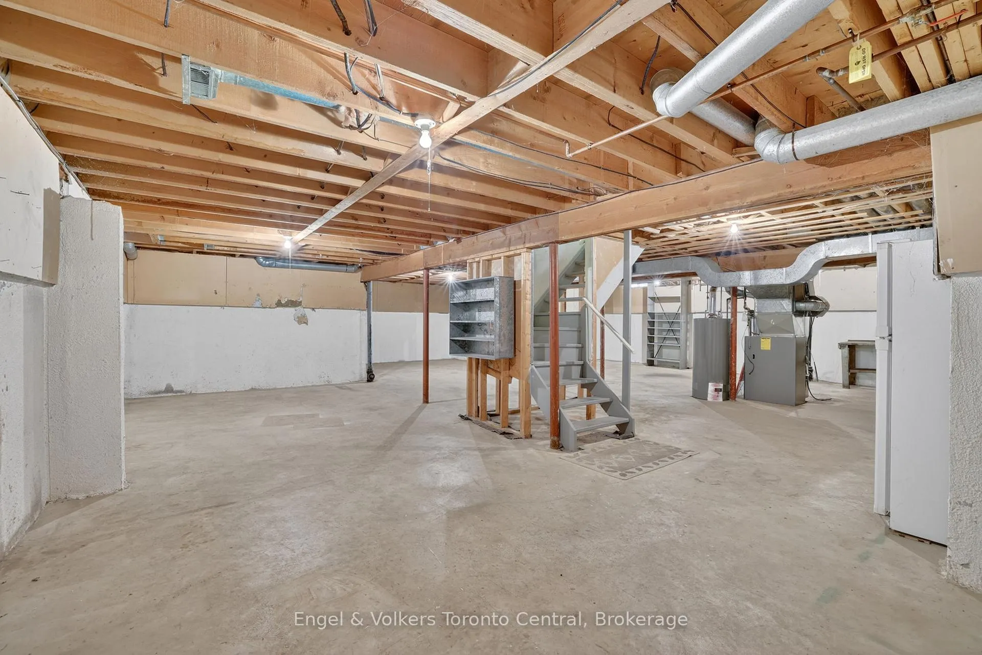 Photo 36 of 32 Milford Crescent, Brampton, Central Park — HOMEH