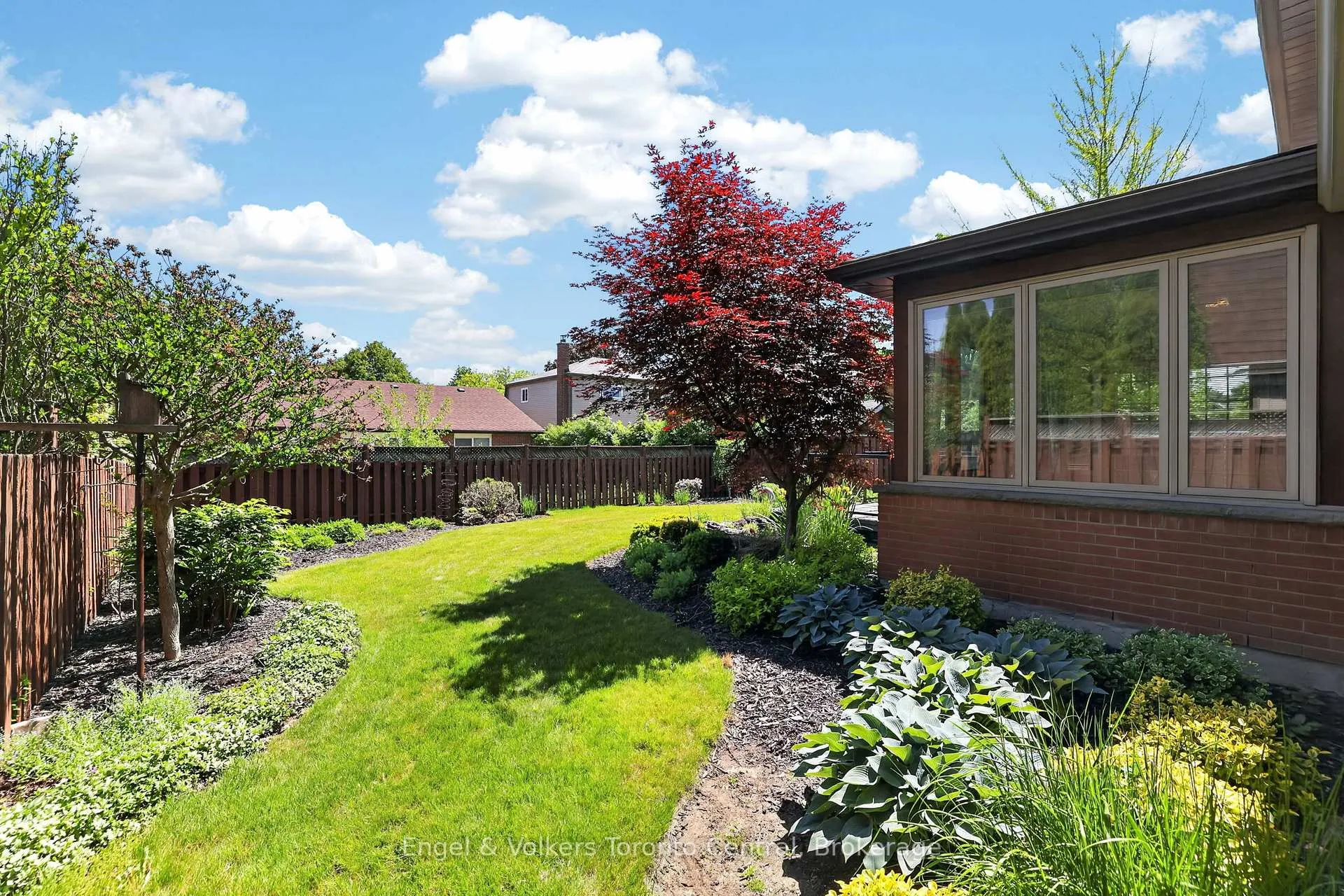 Photo 44 of 32 Milford Crescent, Brampton, Central Park — HOMEH