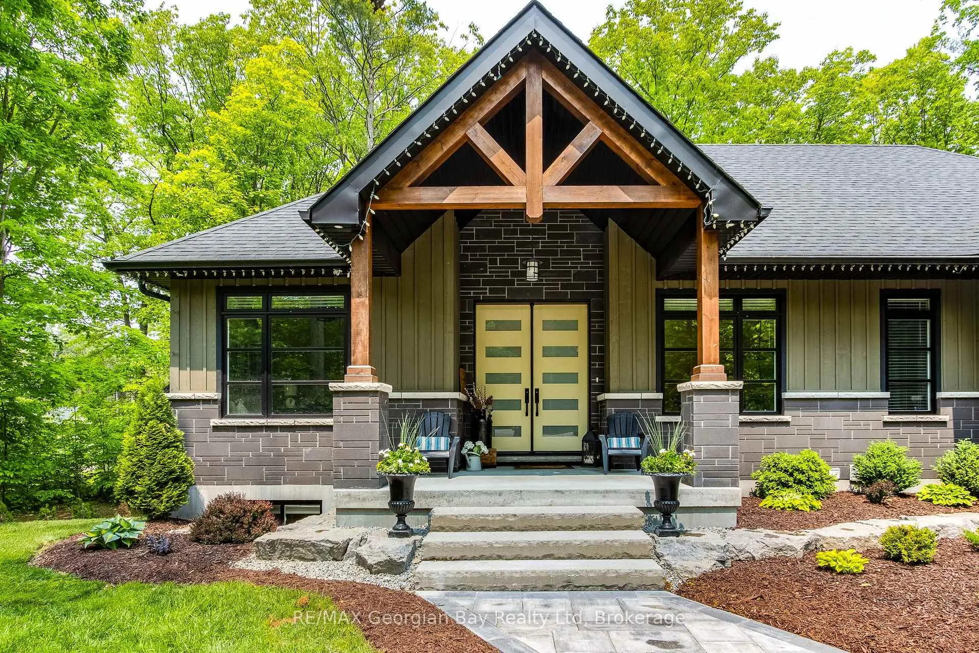 Photo 2 of 50 Windermere Circle, Tay, Rural Tay — HOMEH