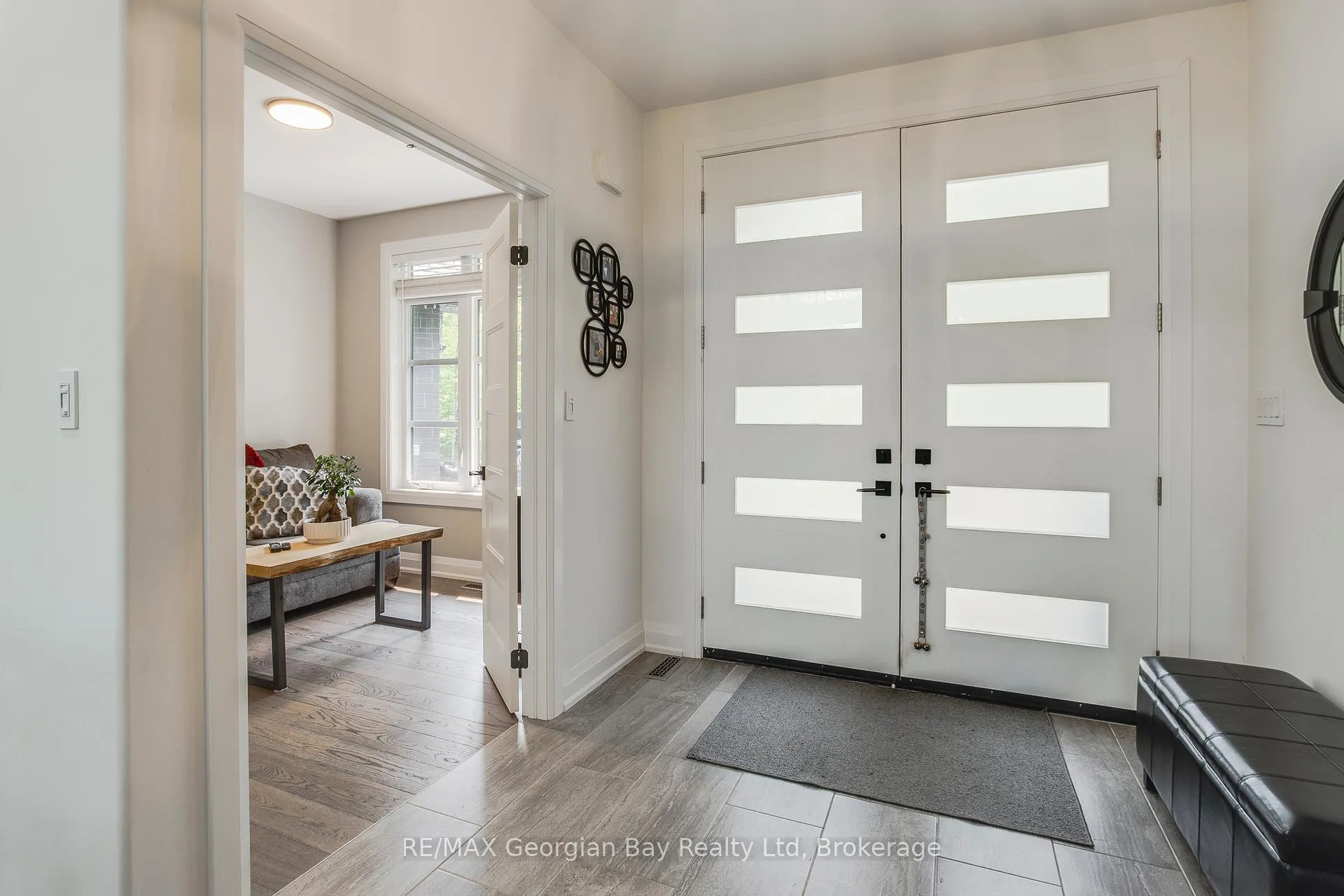 Photo 4 of 50 Windermere Circle, Tay, Rural Tay — HOMEH
