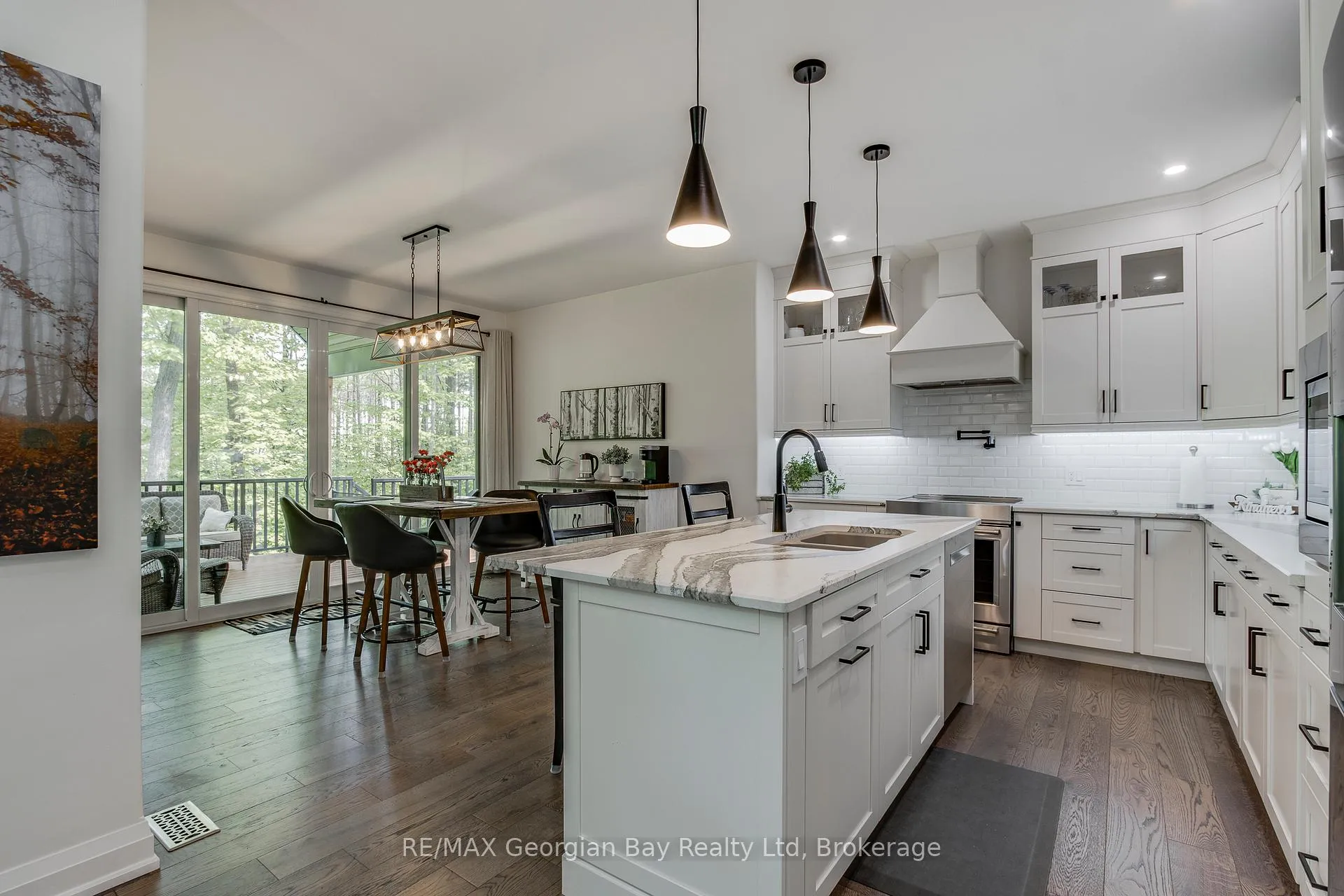 Photo 15 of 50 Windermere Circle, Tay, Rural Tay — HOMEH