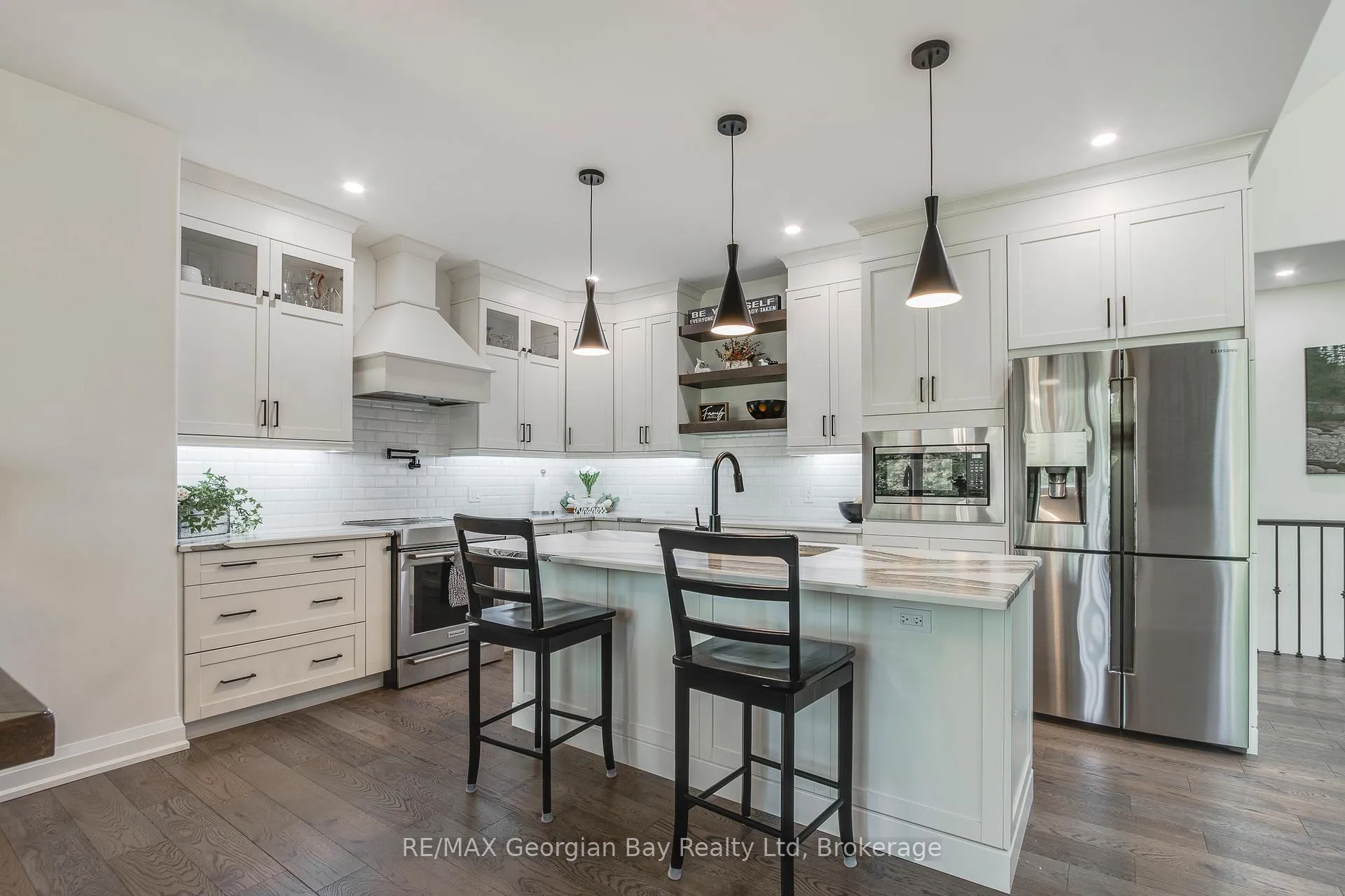 Photo 16 of 50 Windermere Circle, Tay, Rural Tay — HOMEH
