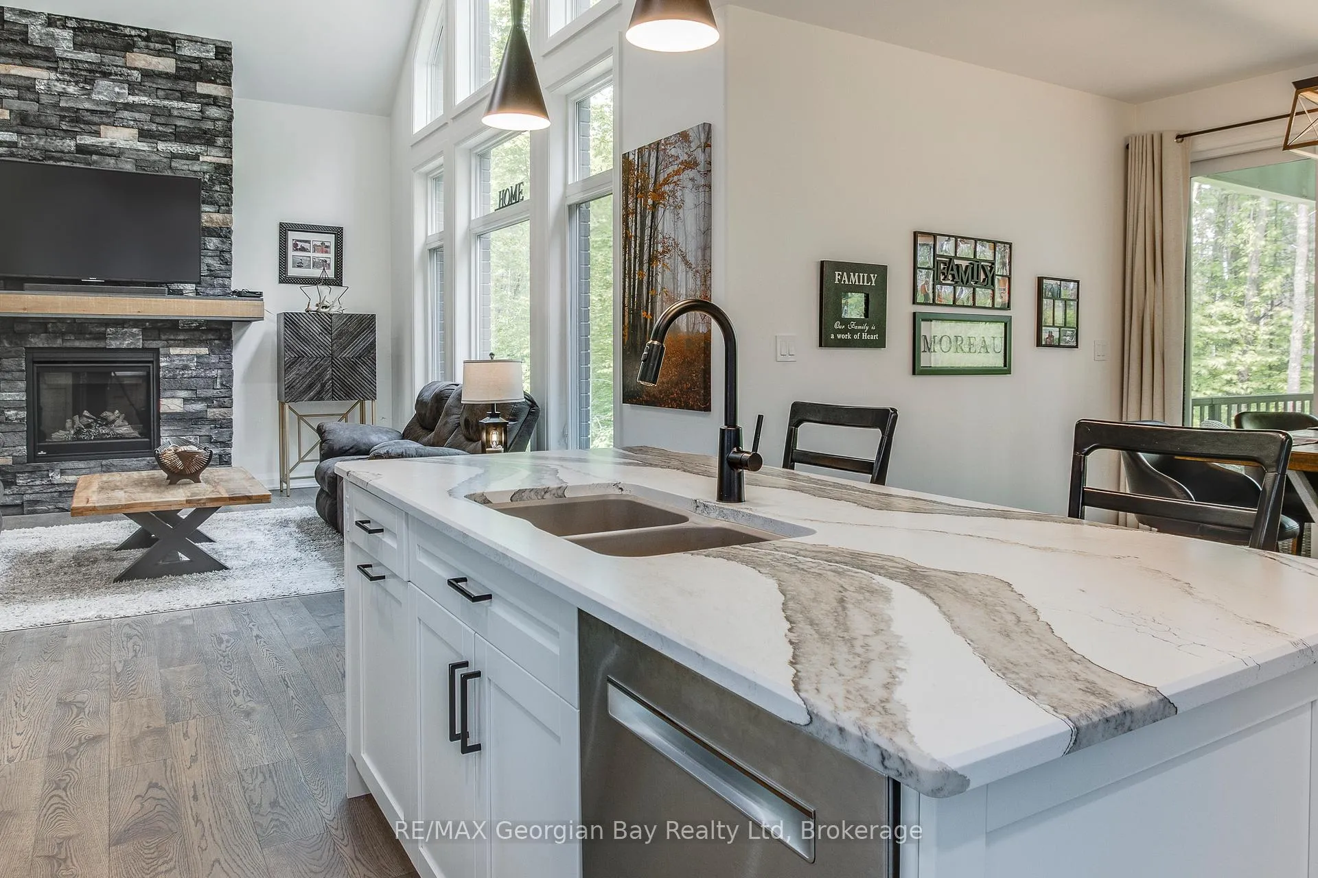 Photo 20 of 50 Windermere Circle, Tay, Rural Tay — HOMEH
