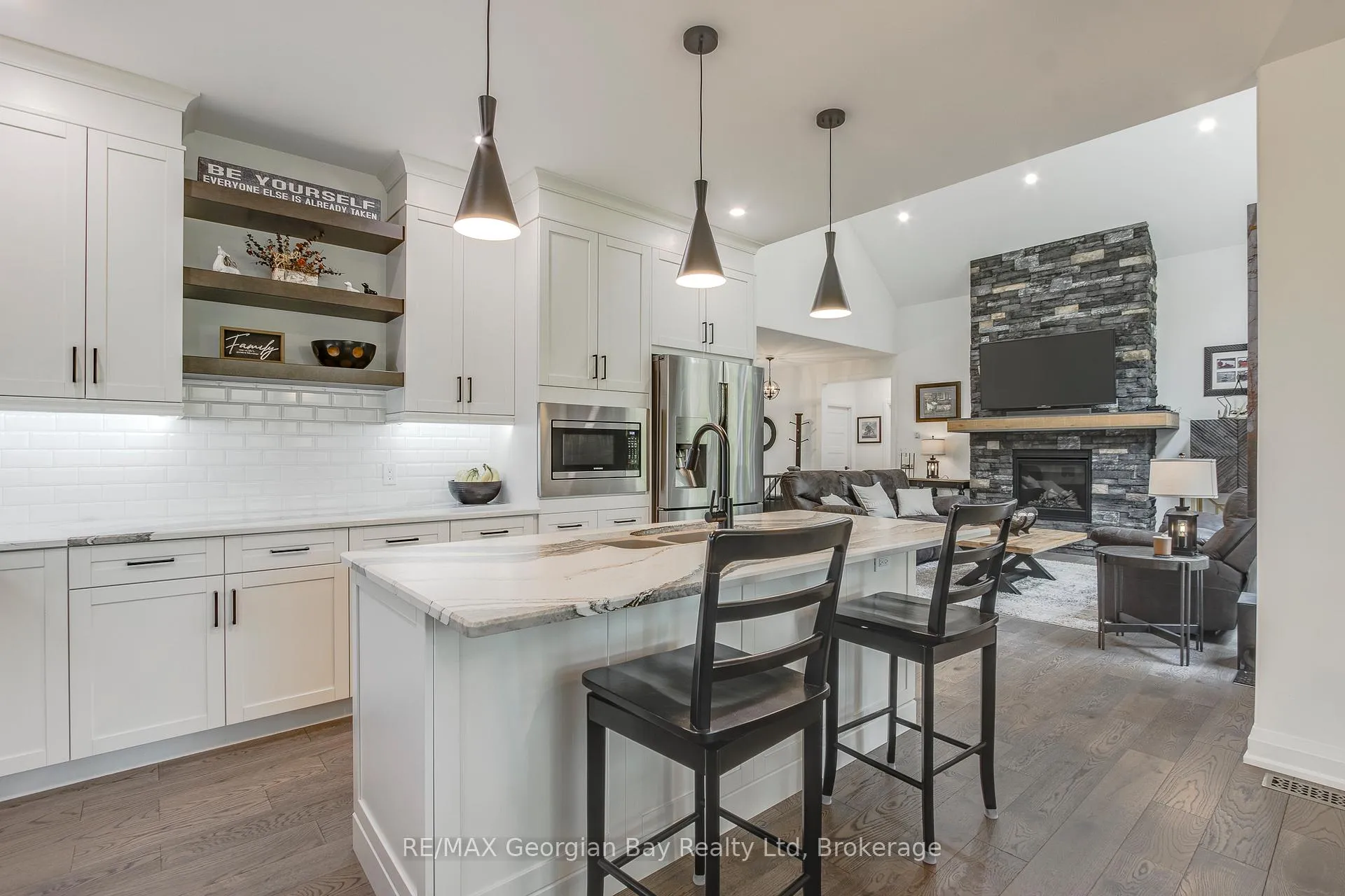 Photo 21 of 50 Windermere Circle, Tay, Rural Tay — HOMEH