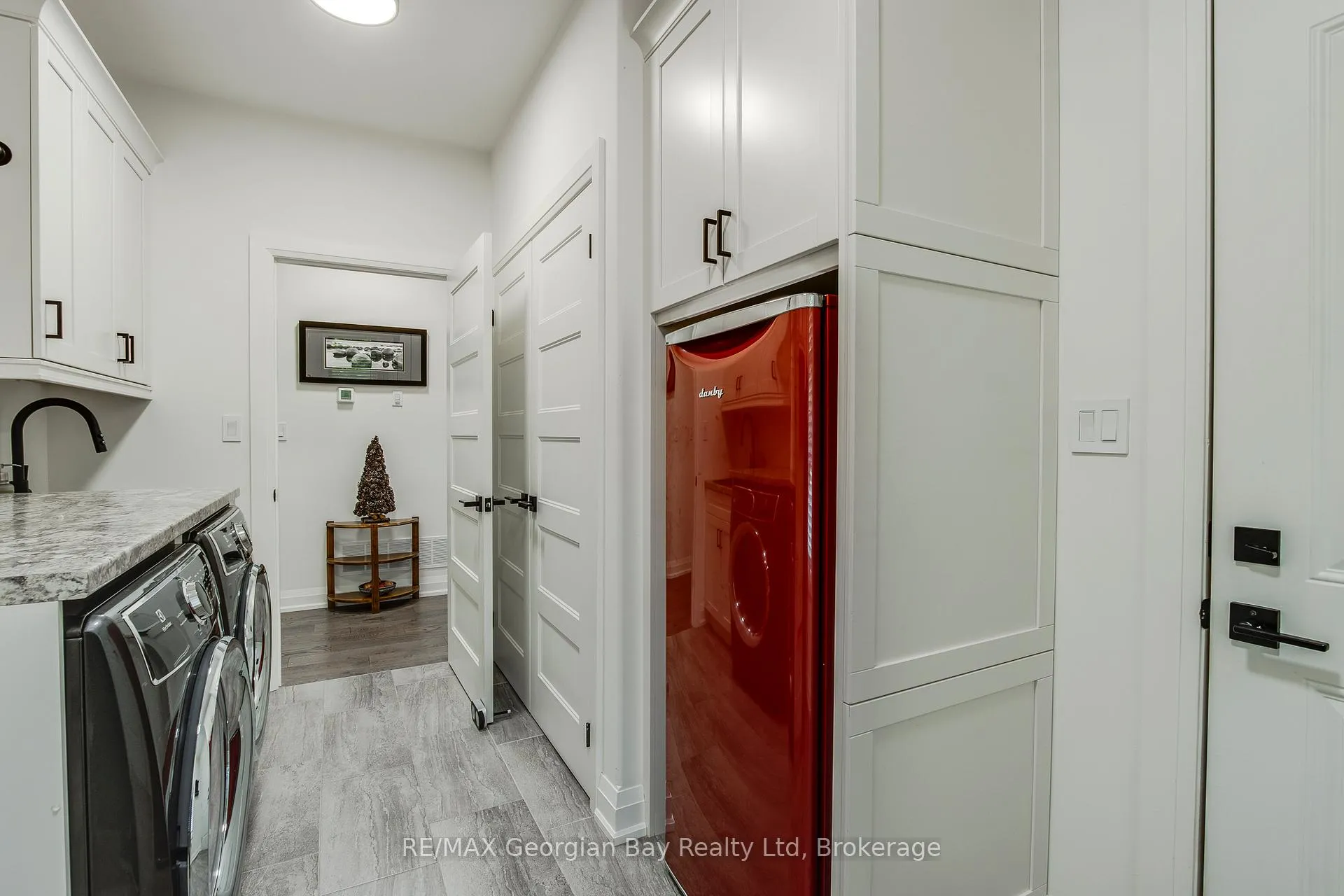 Photo 24 of 50 Windermere Circle, Tay, Rural Tay — HOMEH
