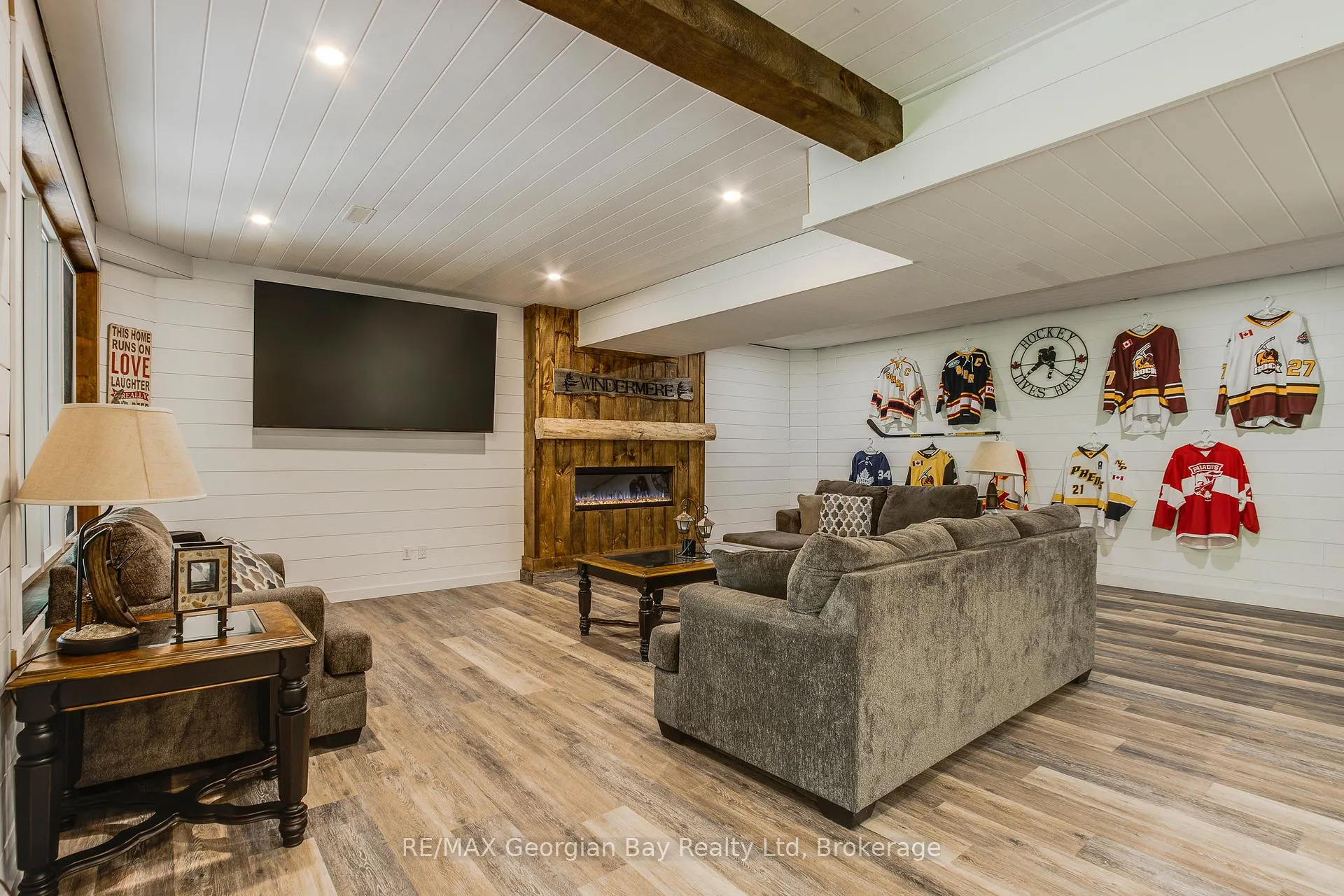 Photo 33 of 50 Windermere Circle, Tay, Rural Tay — HOMEH