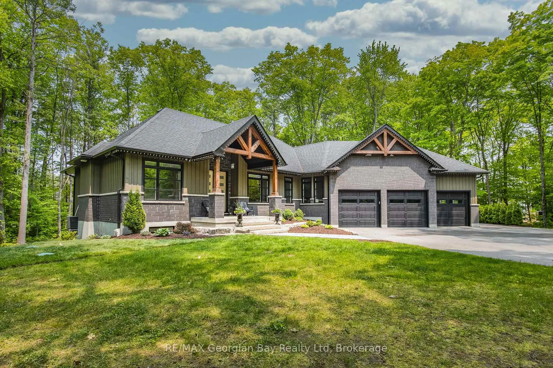 Photo 46 of 50 Windermere Circle, Tay, Rural Tay — HOMEH
