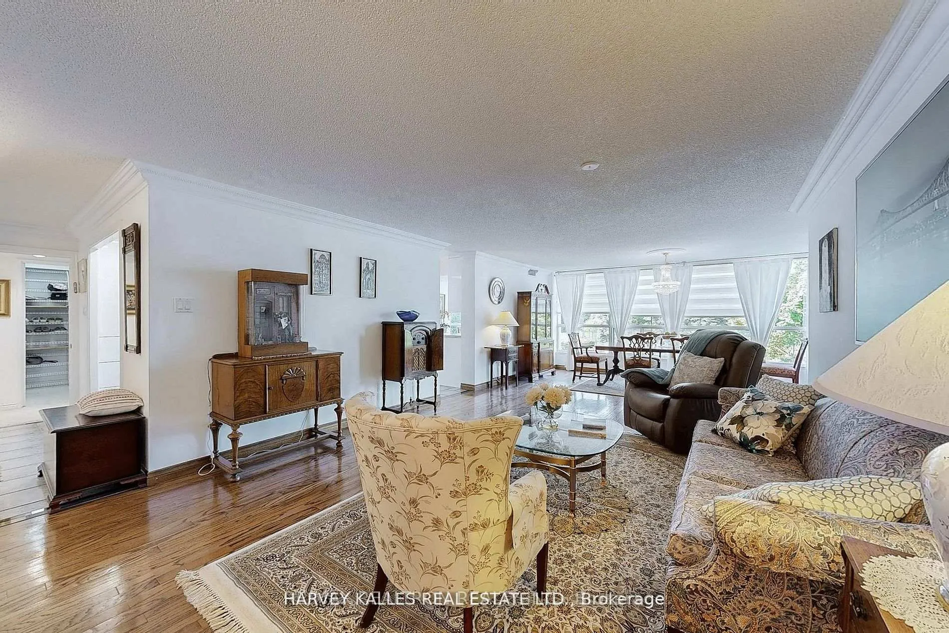 Photo 14 of Unit 311, 7300 Yonge Street, Vaughan, Crestwood-Springfarm-Yorkhill — HOMEH