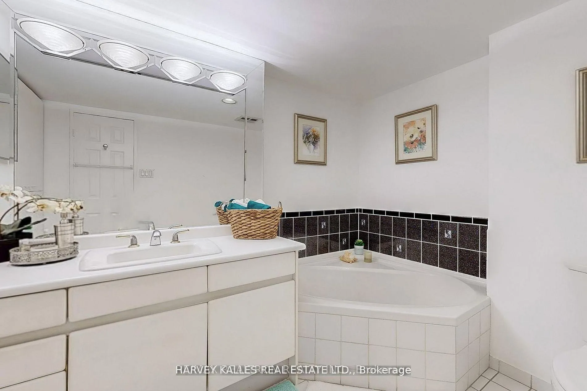 Photo 25 of Unit 311, 7300 Yonge Street, Vaughan, Crestwood-Springfarm-Yorkhill — HOMEH