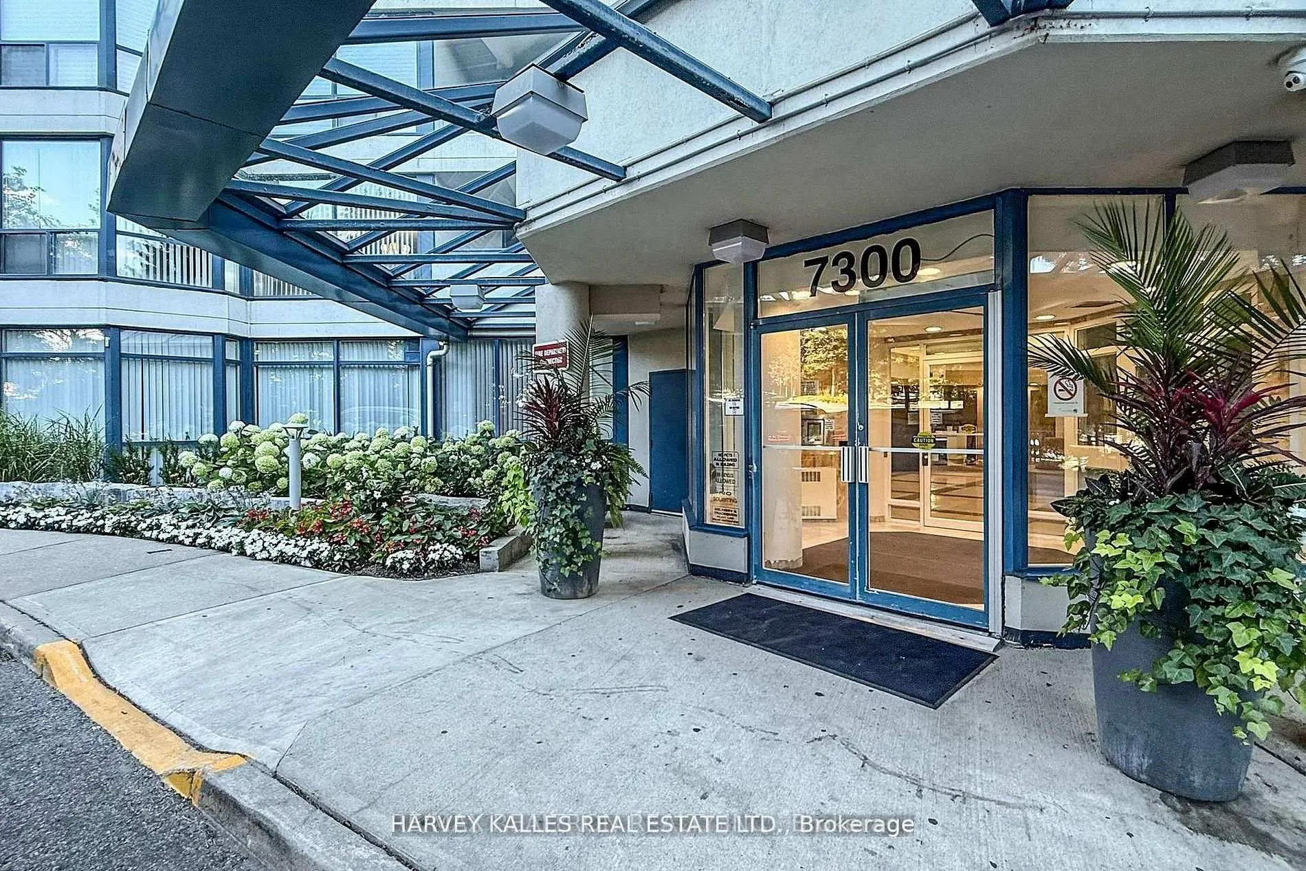 Photo 46 of Unit 311, 7300 Yonge Street, Vaughan, Crestwood-Springfarm-Yorkhill — HOMEH