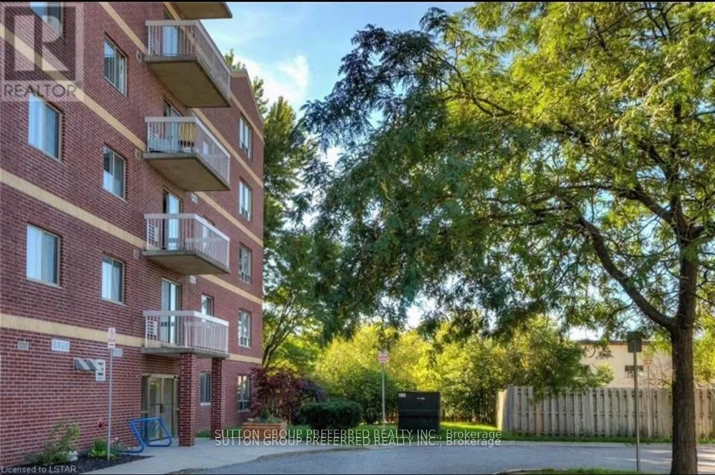 Photo 2 of Unit 402, 626 First Street, London, East H — HOMEH