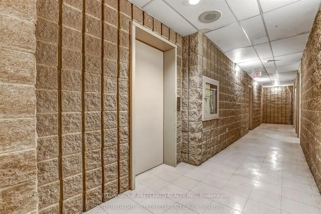 Photo 4 of Unit 402, 626 First Street, London, East H — HOMEH