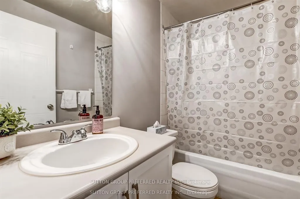 Photo 14 of Unit 402, 626 First Street, London, East H — HOMEH