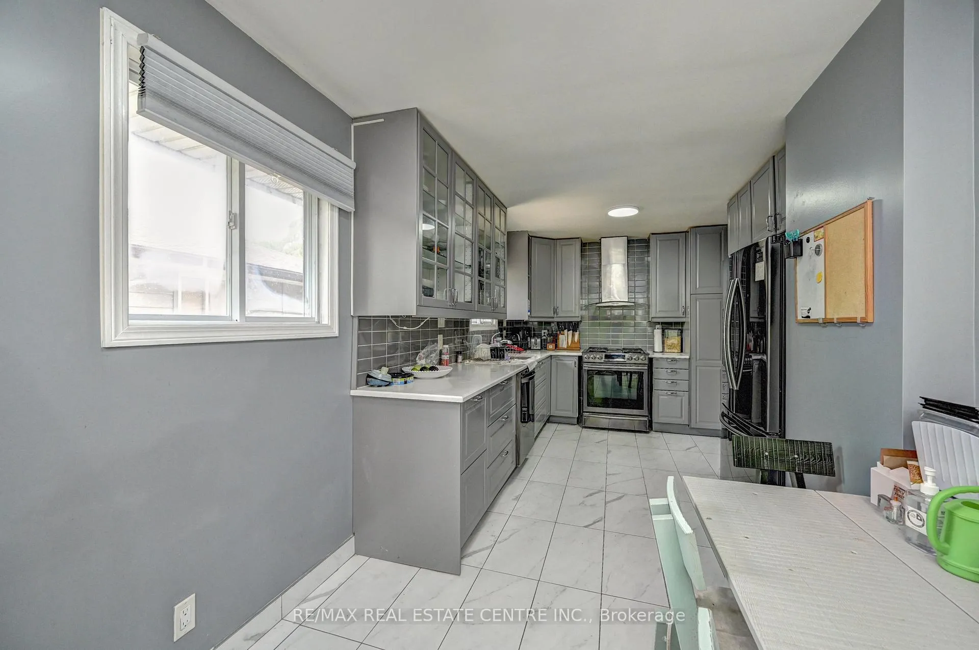 Photo 12 of 525 Fallingbrook Drive, Waterloo, Lakeshore Village — HOMEH