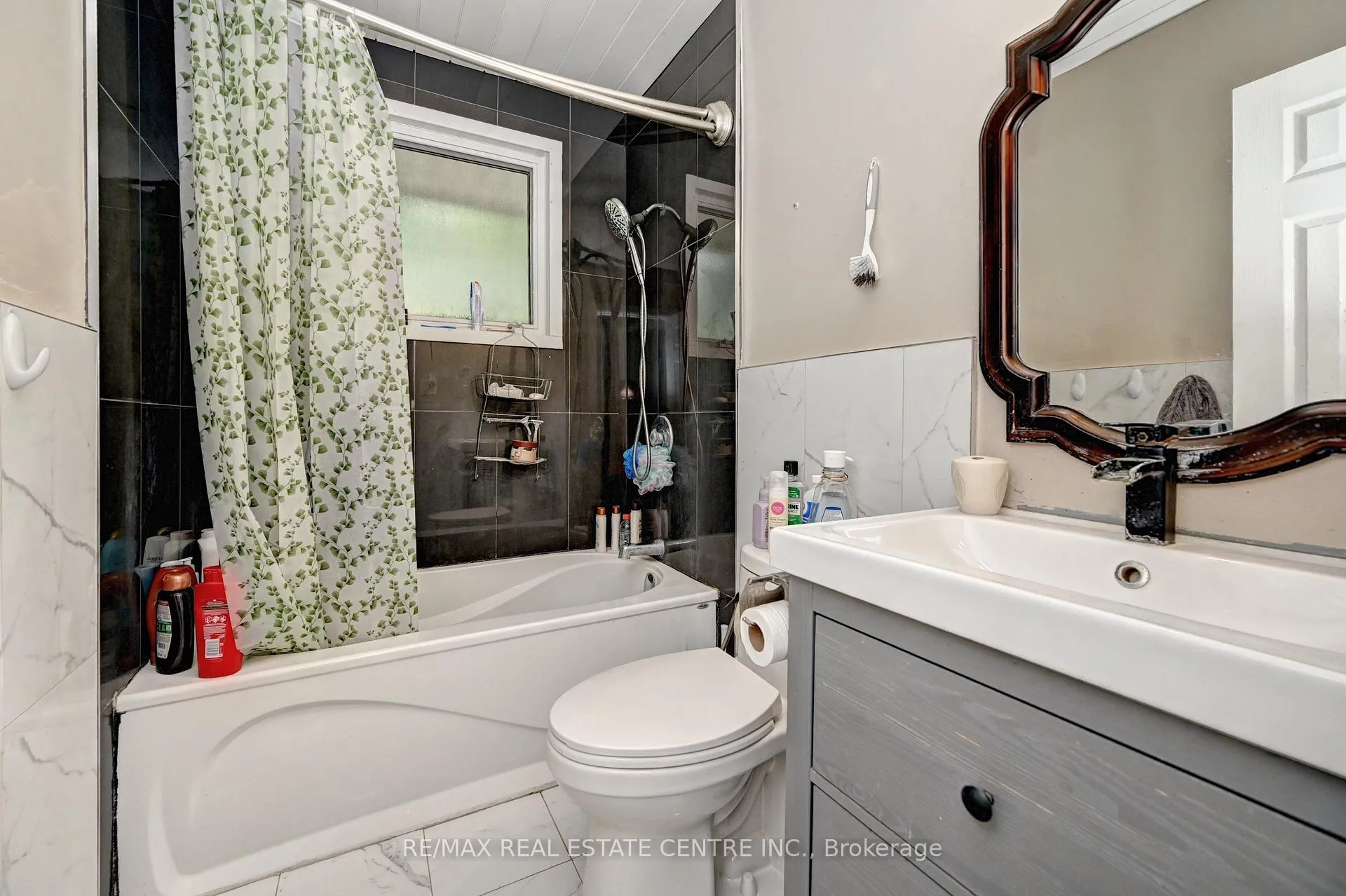 Photo 14 of 525 Fallingbrook Drive, Waterloo, Lakeshore Village — HOMEH