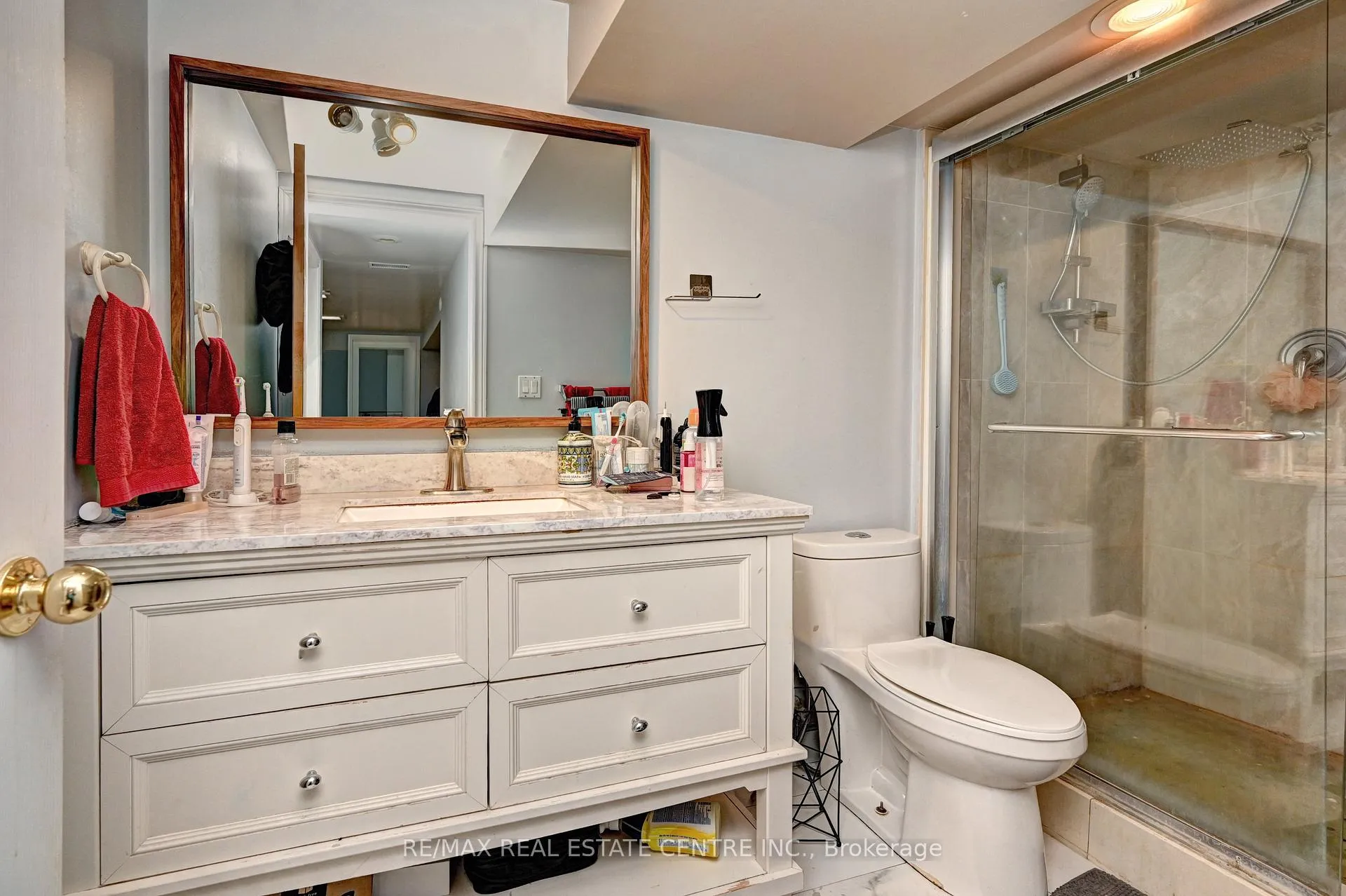 Photo 17 of 525 Fallingbrook Drive, Waterloo, Lakeshore Village — HOMEH