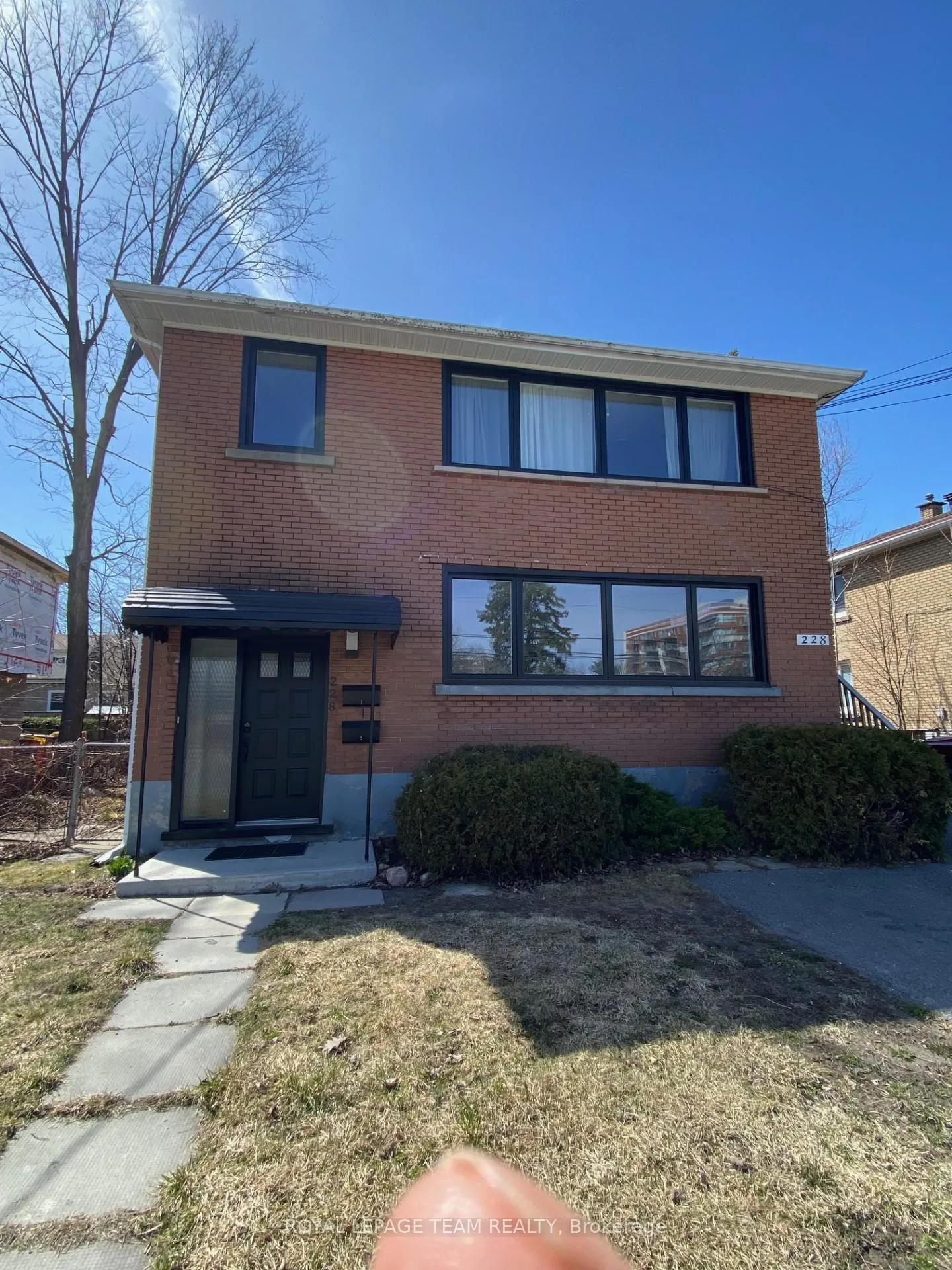 Front of Unit 1, 228 Woodroffe Avenue