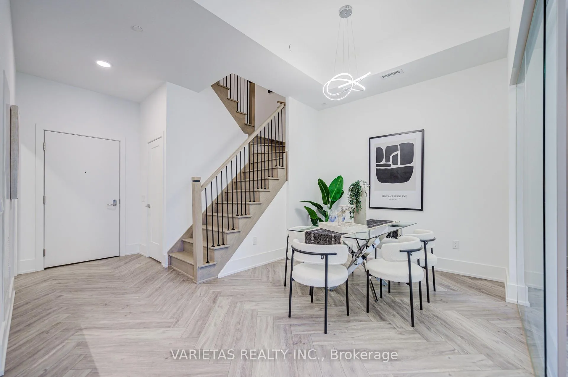 Photo 5 of Unit 101, 9 Clegg Road, Markham, Unionville — HOMEH