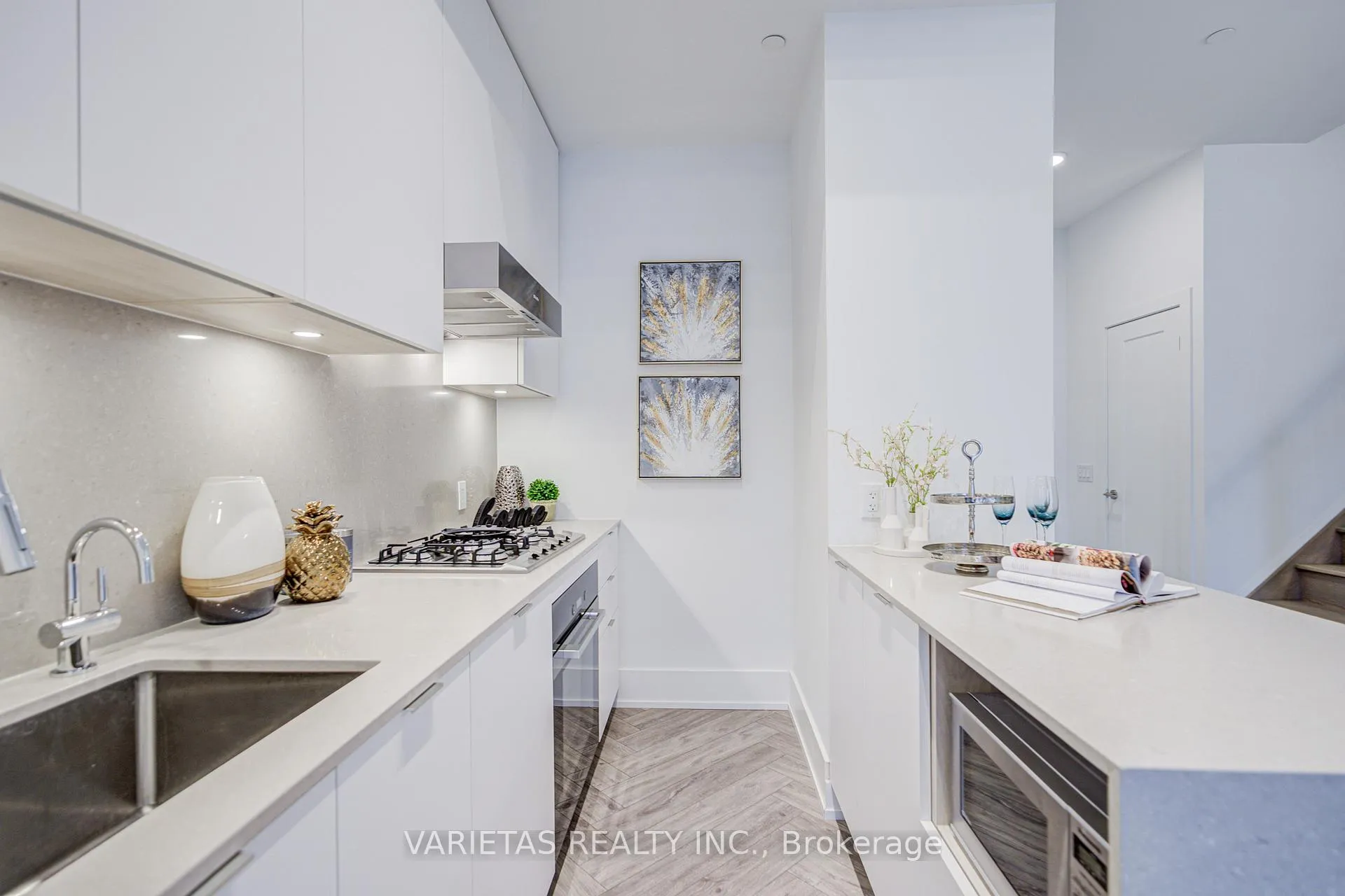 Photo 8 of Unit 101, 9 Clegg Road, Markham, Unionville — HOMEH