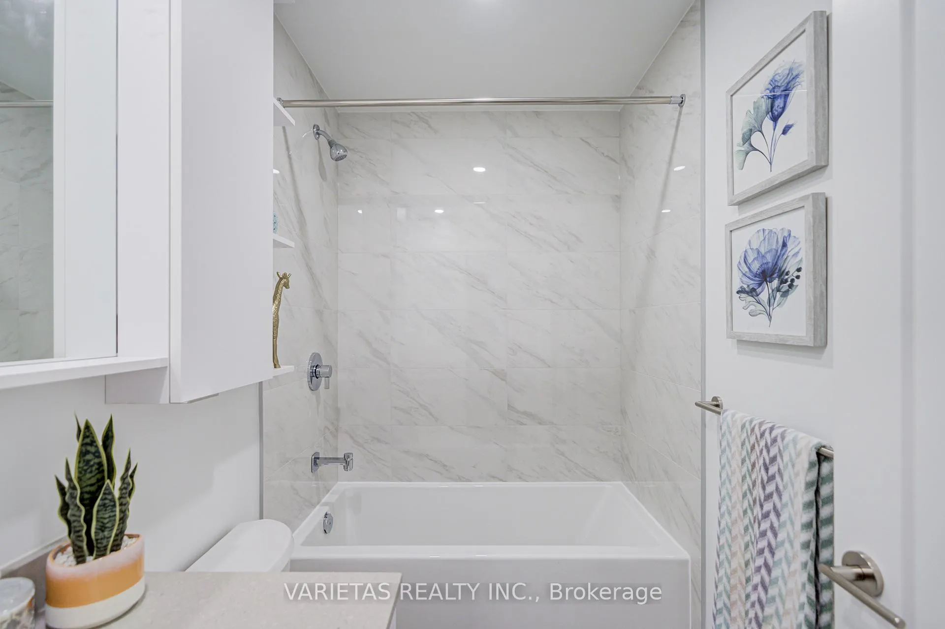 Photo 18 of Unit 101, 9 Clegg Road, Markham, Unionville — HOMEH