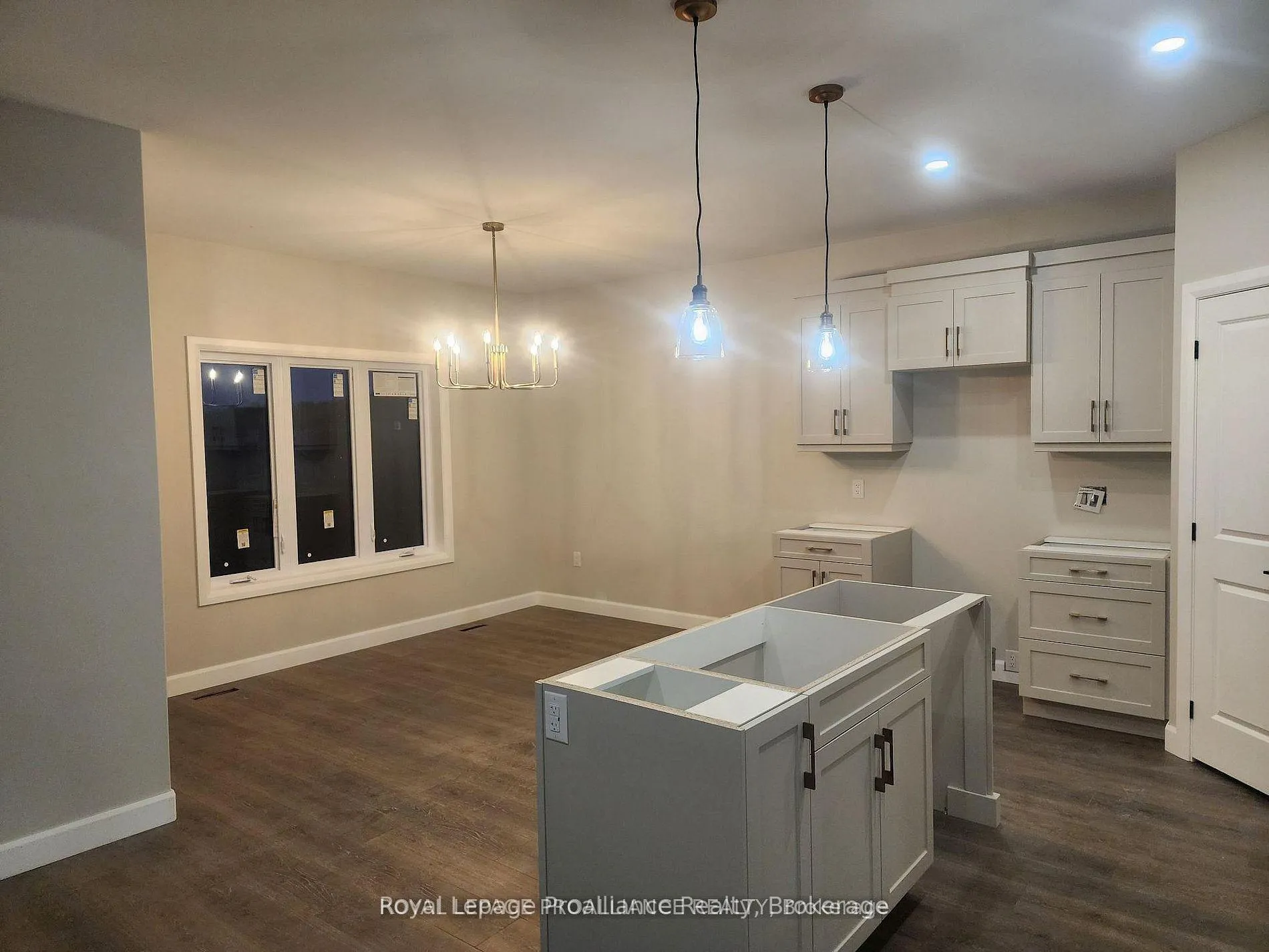 Photo 6 of 37 Rosewood Drive, Quinte West, Frankford Ward — HOMEH
