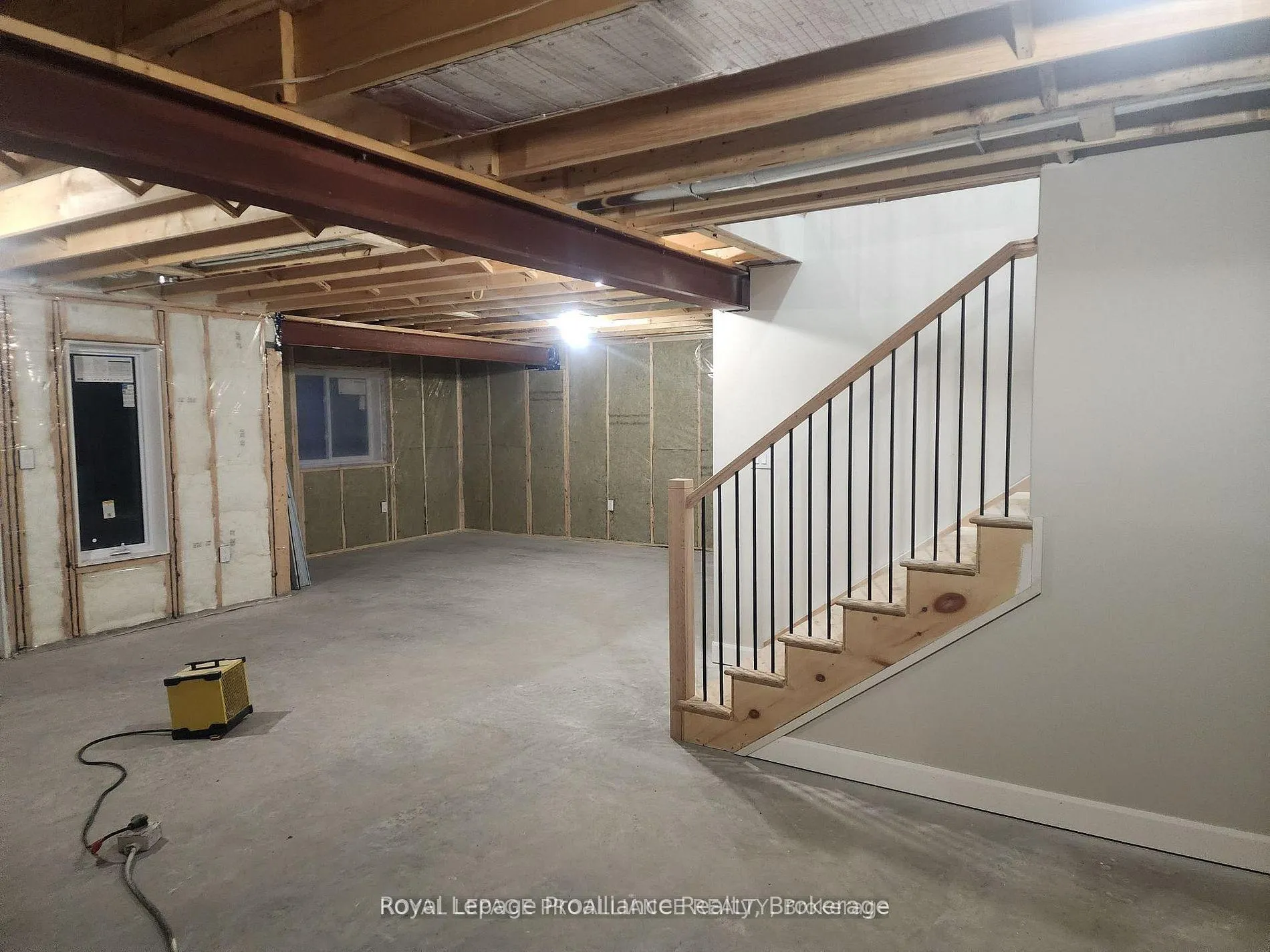 Photo 10 of 37 Rosewood Drive, Quinte West, Frankford Ward — HOMEH