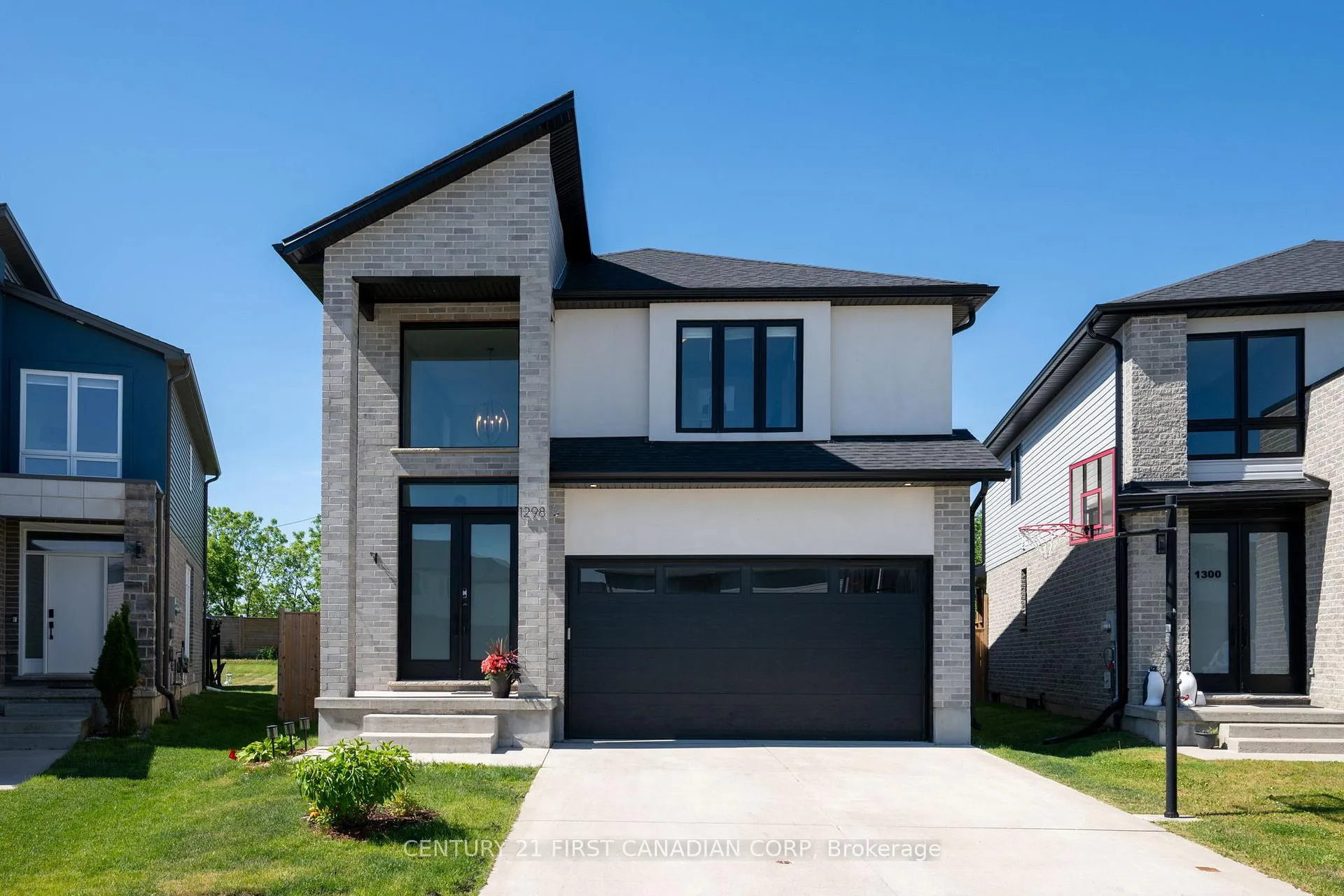 Front of 1298 Sandbar Street