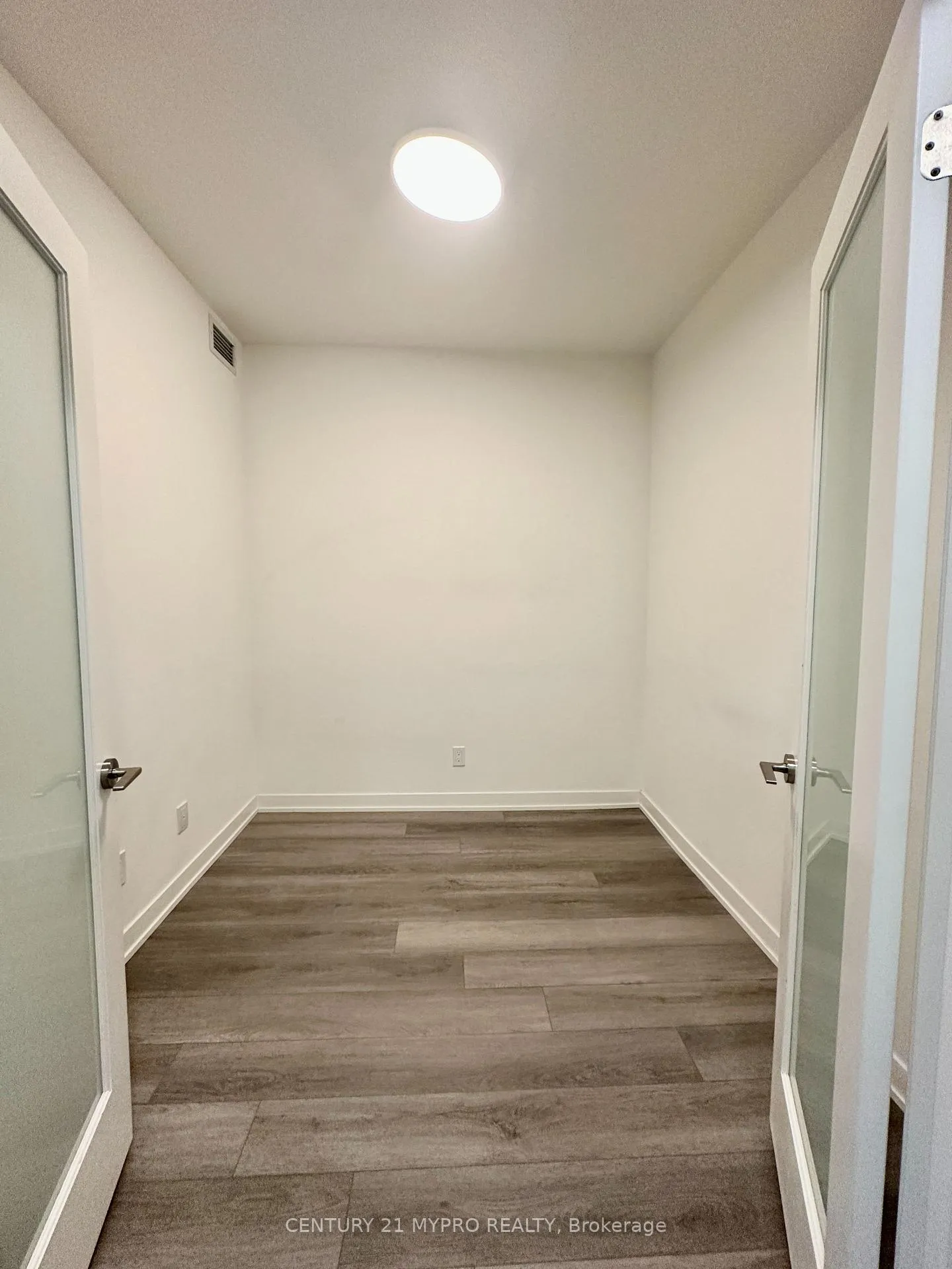 Photo 7 of Unit B715, 292 Verdale Crossing, Markham, Unionville — HOMEH