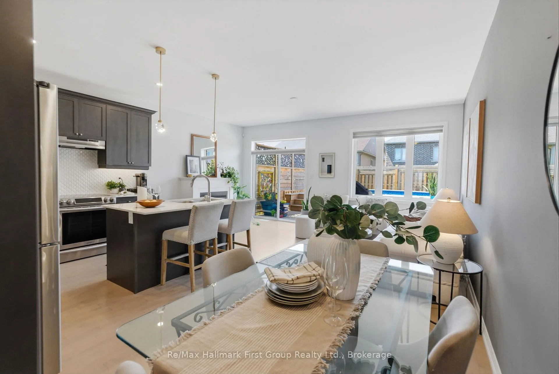 Photo 6 of 54 Horizon Avenue, Cavan Monaghan, Cavan Twp — HOMEH