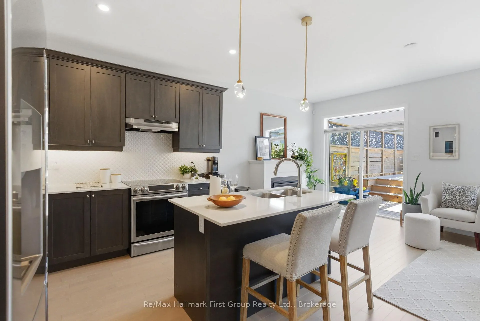 Photo 8 of 54 Horizon Avenue, Cavan Monaghan, Cavan Twp — HOMEH