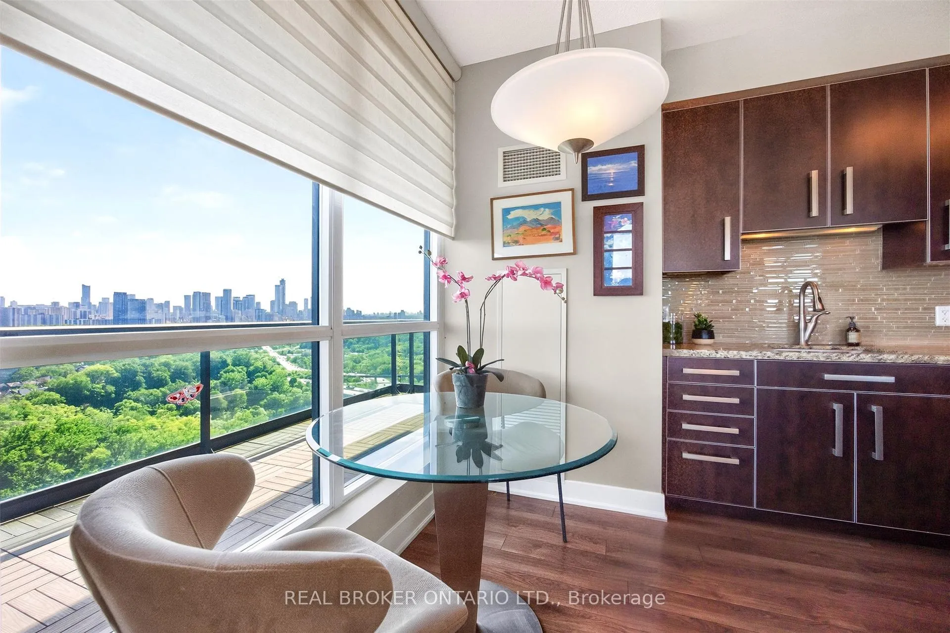 Photo 14 of Unit 2402, 1048 Broadview Avenue, Toronto, Broadview North — HOMEH