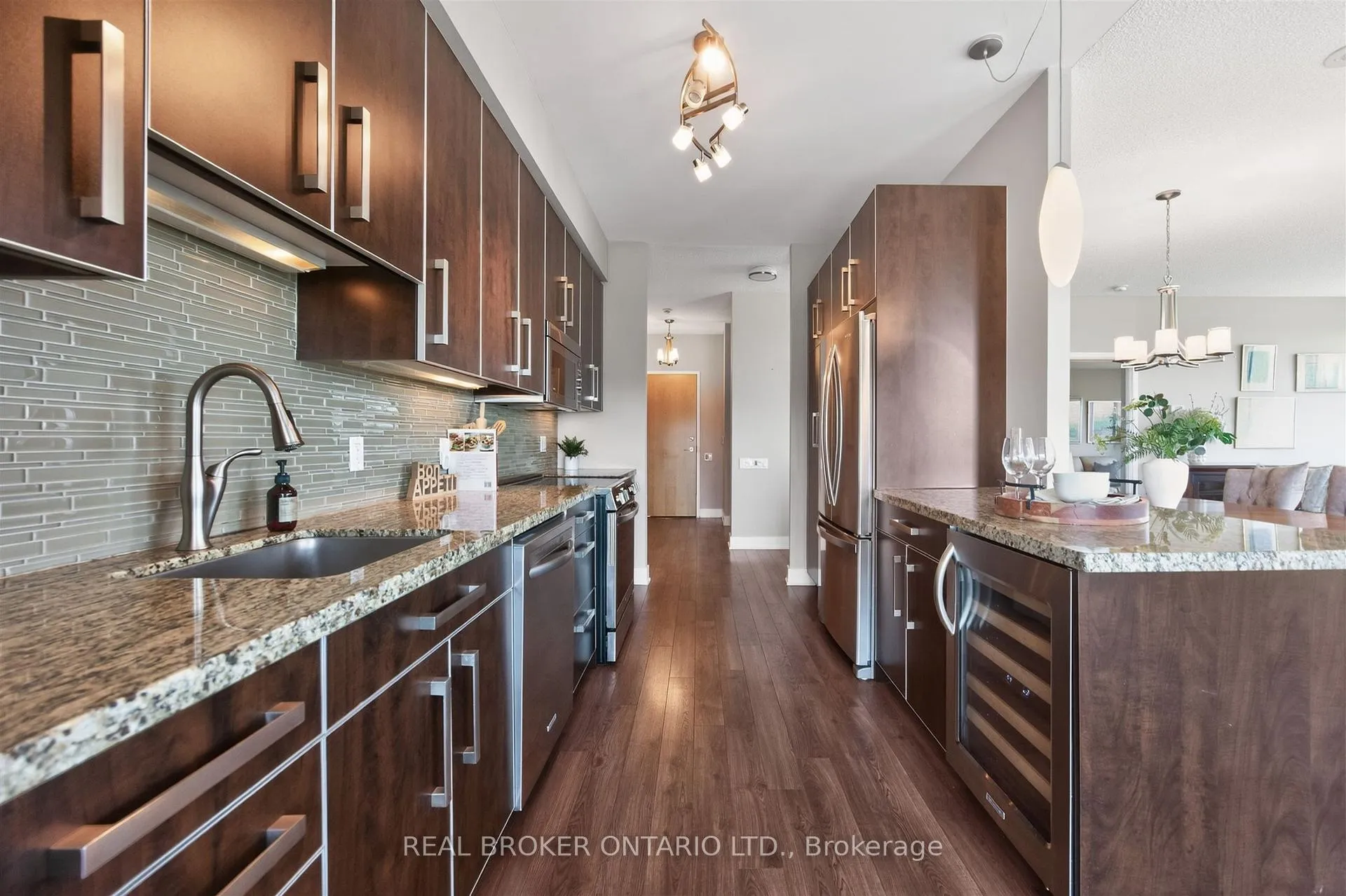 Photo 16 of Unit 2402, 1048 Broadview Avenue, Toronto, Broadview North — HOMEH