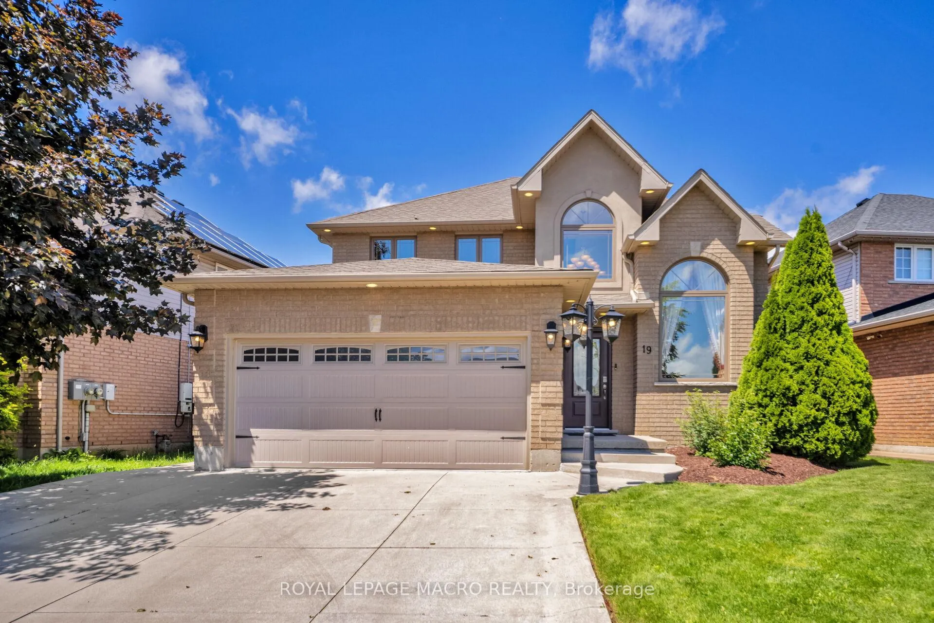 Photo 1 of 19 Sonata Avenue, Hamilton, Kernighan — HOMEH