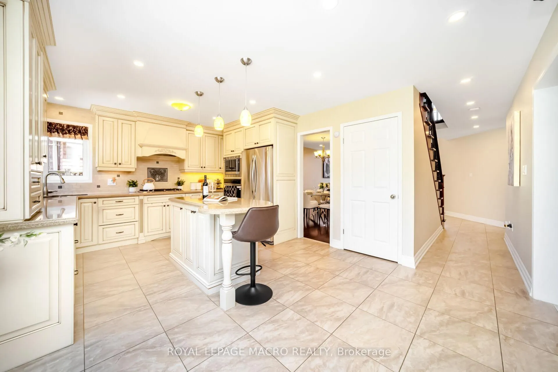 Photo 8 of 19 Sonata Avenue, Hamilton, Kernighan — HOMEH
