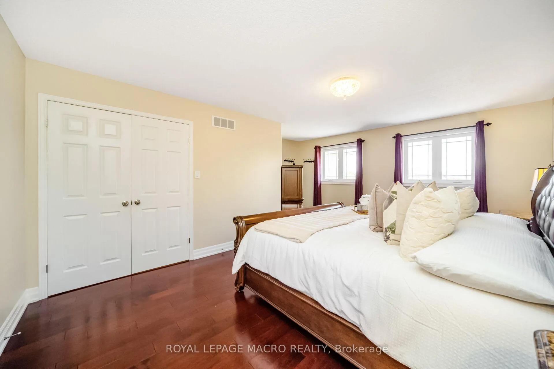 Photo 16 of 19 Sonata Avenue, Hamilton, Kernighan — HOMEH