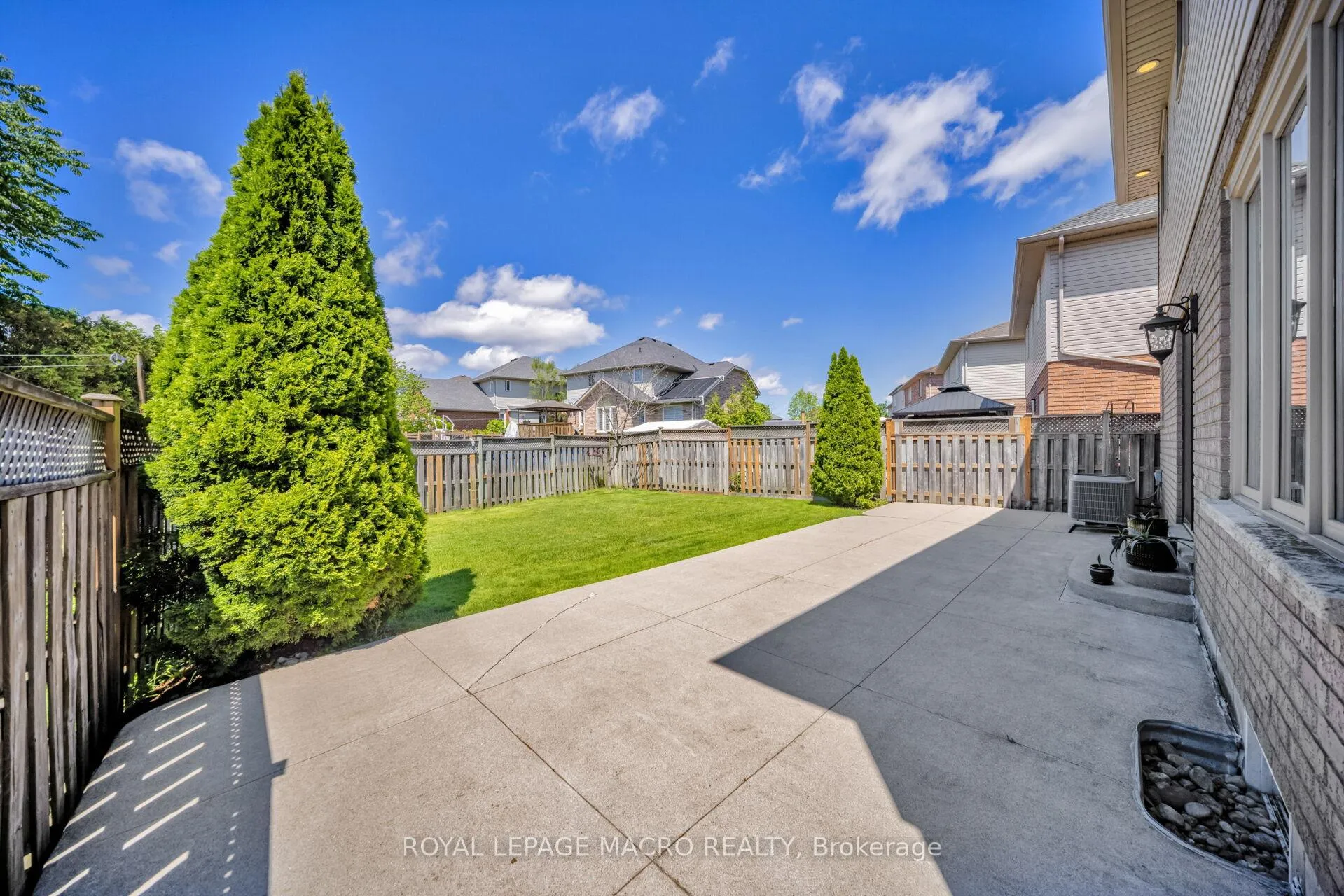 Photo 30 of 19 Sonata Avenue, Hamilton, Kernighan — HOMEH