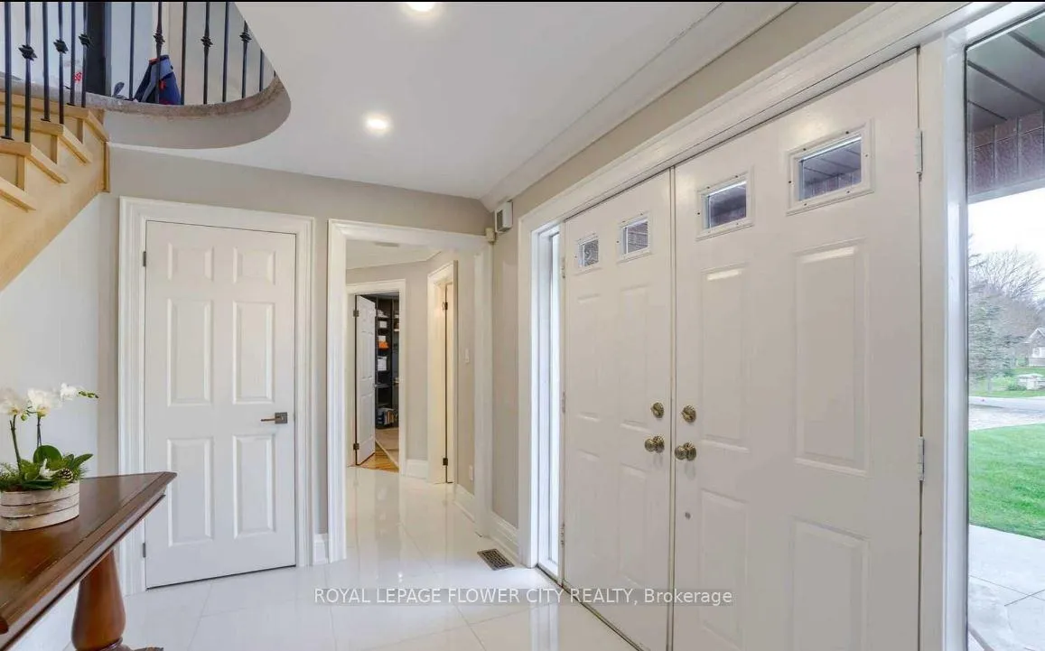 Photo 4 of 27 McCauley Drive, Caledon, Rural Caledon — HOMEH