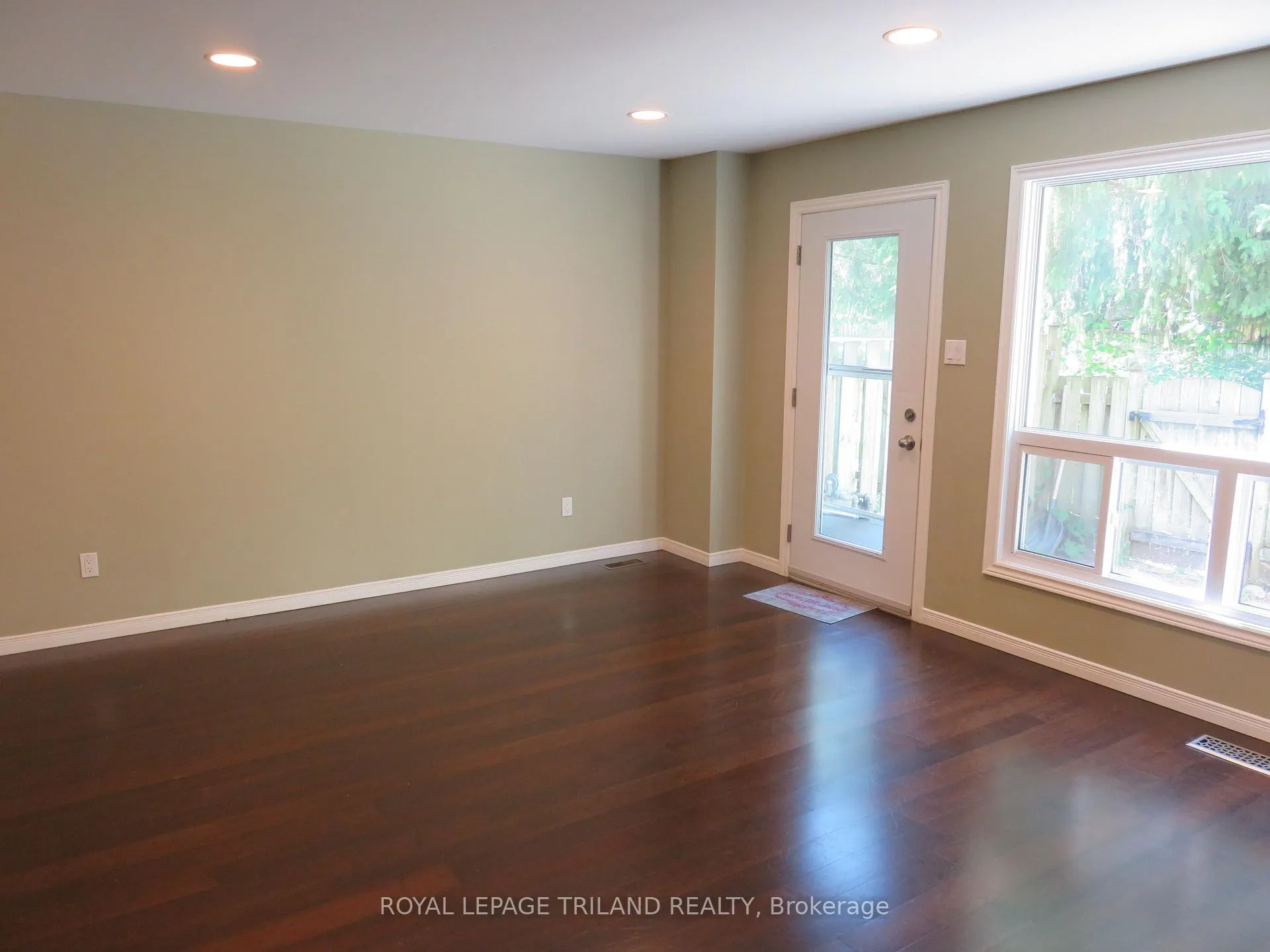 Photo 4 of Unit 86, 1600 Culver Drive, London, East H — HOMEH