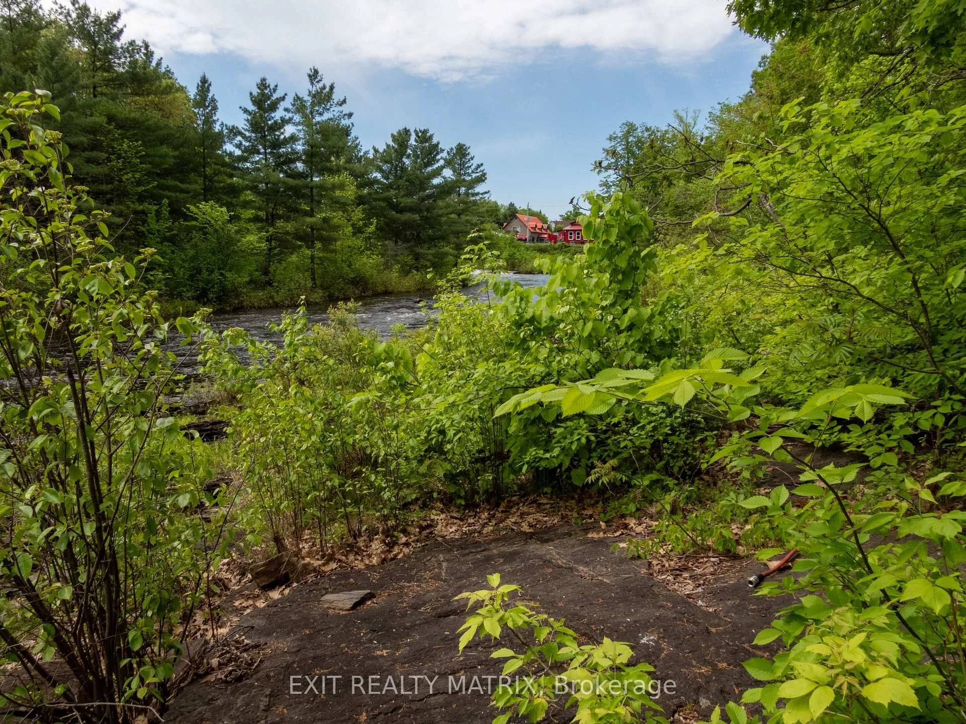 Photo 9 of 12654 Lanark Road, Greater Madawaska — HOMEH