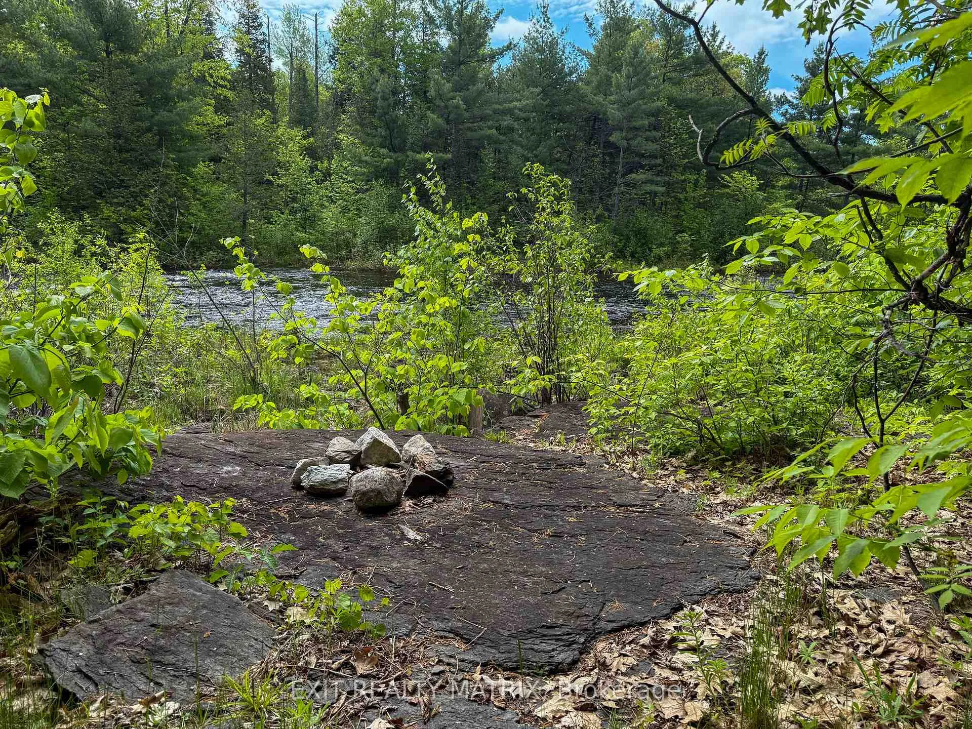 Photo 13 of 12654 Lanark Road, Greater Madawaska — HOMEH