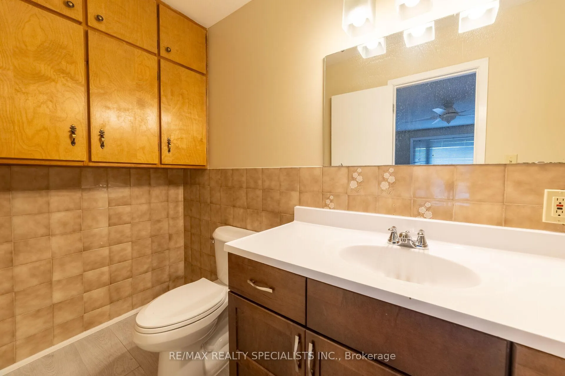Photo 10 of 70 Bythia Street, Orangeville — HOMEH