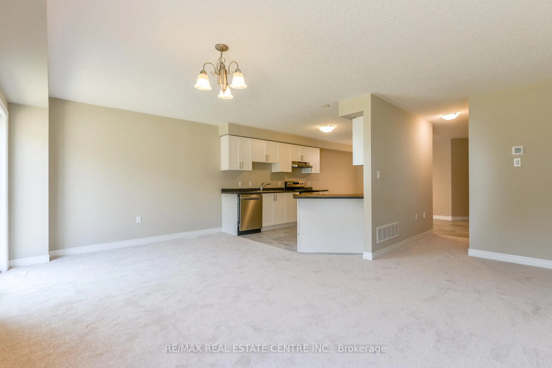 Photo 8 of 44 Cittadella Boulevard, Hamilton, Hannon — HOMEH