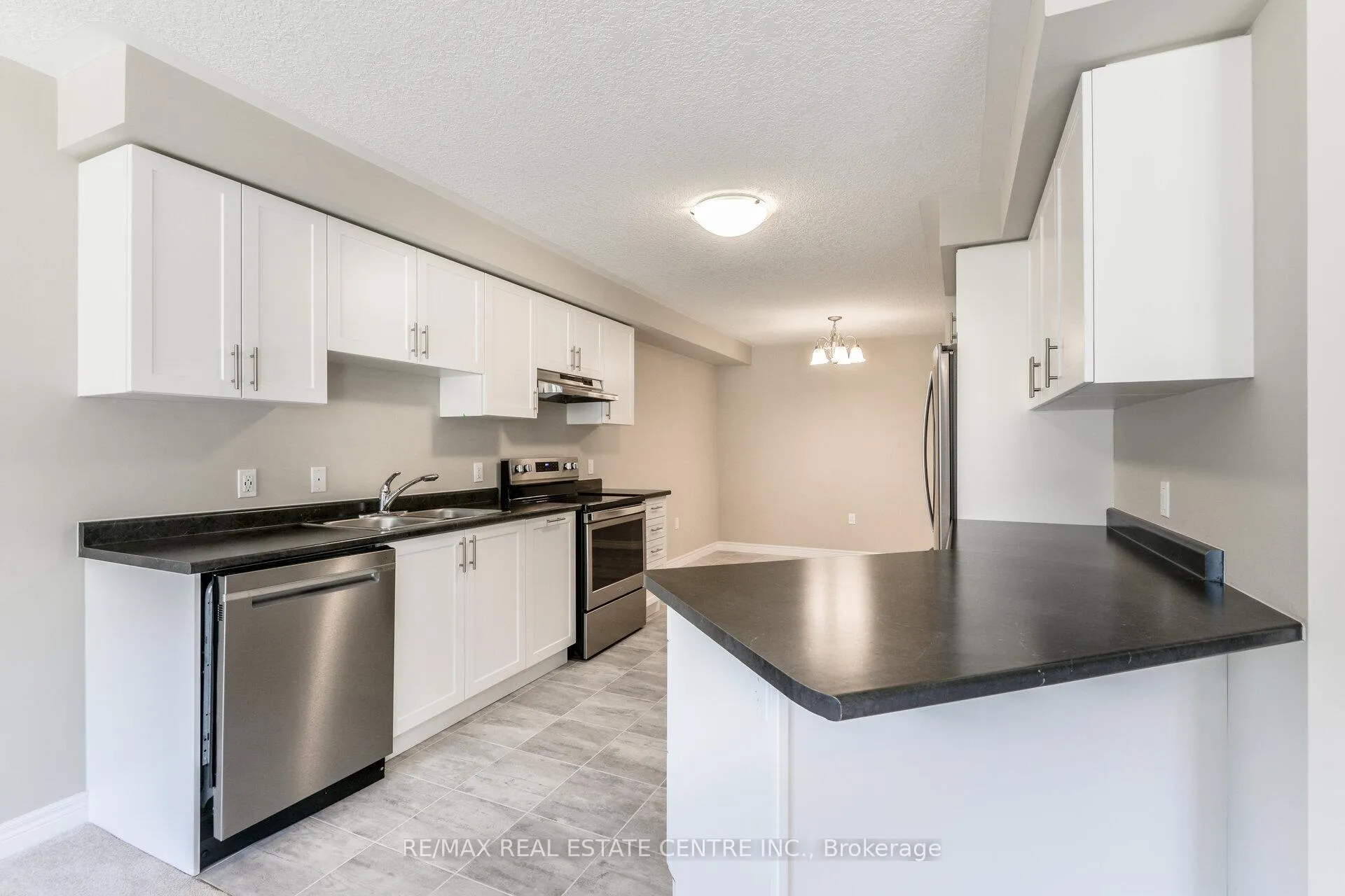 Photo 9 of 44 Cittadella Boulevard, Hamilton, Hannon — HOMEH