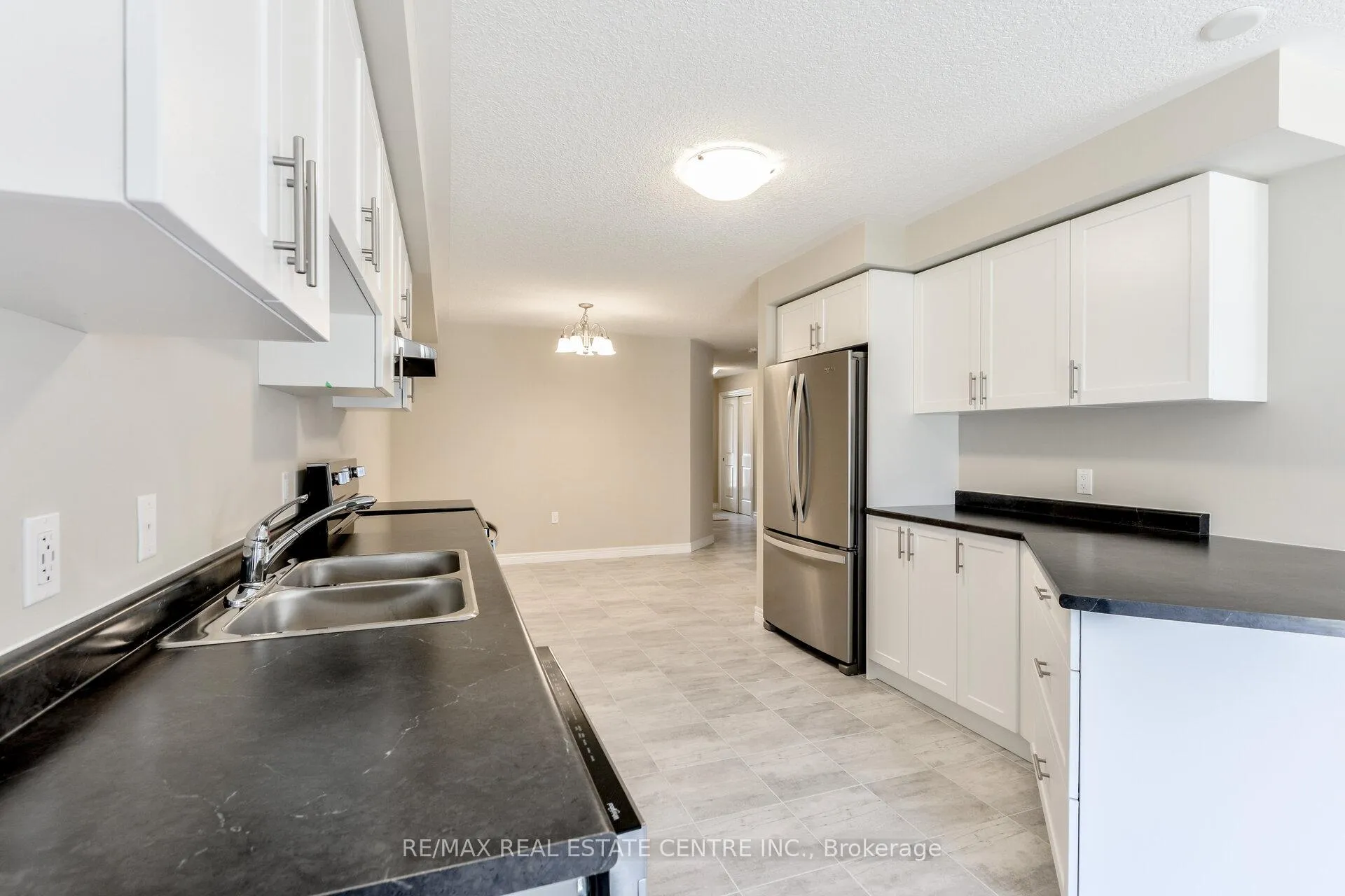 Photo 10 of 44 Cittadella Boulevard, Hamilton, Hannon — HOMEH