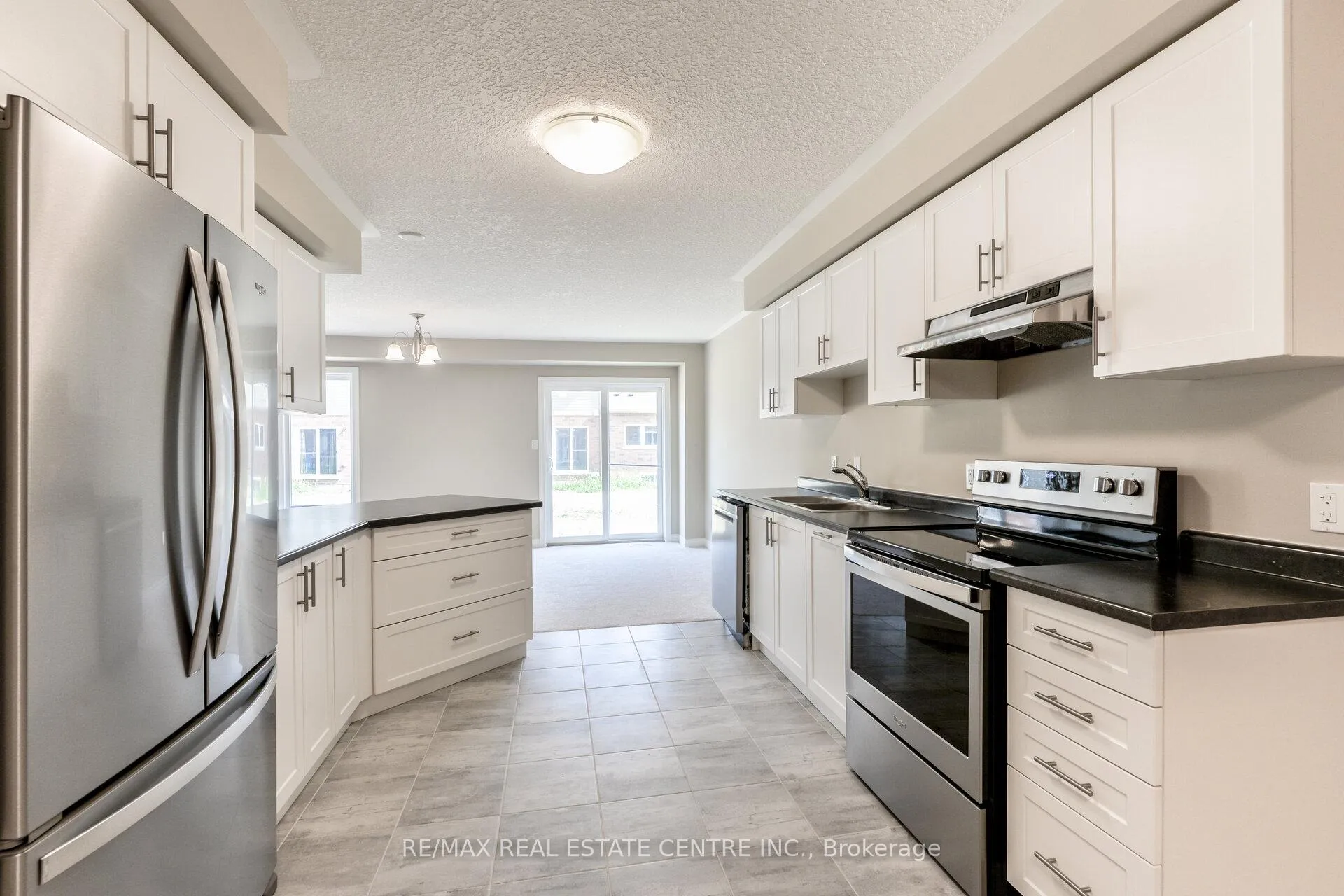 Photo 11 of 44 Cittadella Boulevard, Hamilton, Hannon — HOMEH