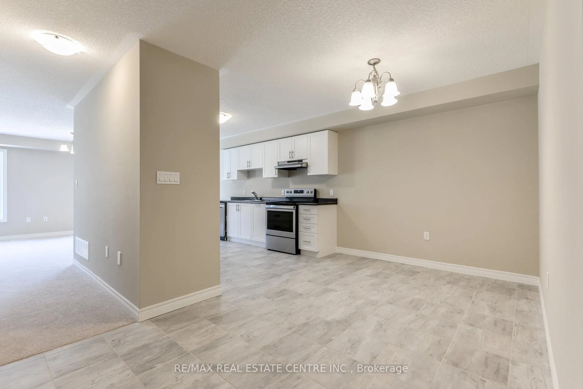 Photo 12 of 44 Cittadella Boulevard, Hamilton, Hannon — HOMEH